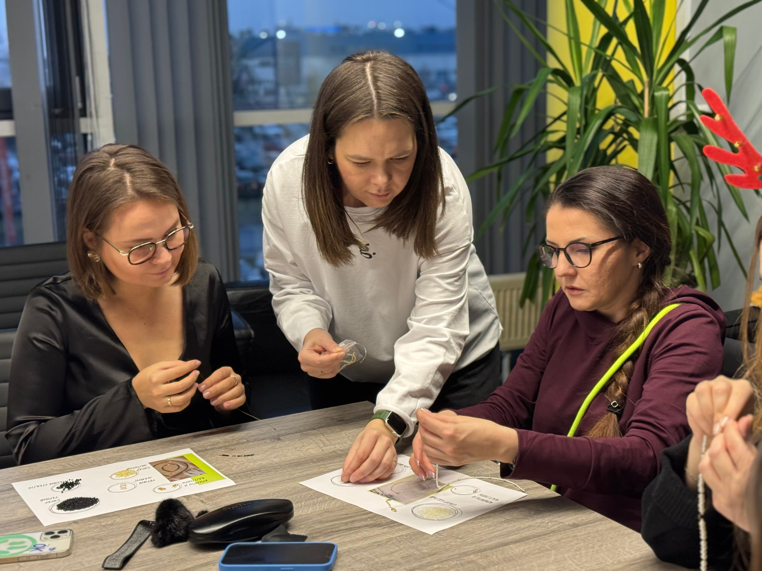 Новый год в офисе. Фотоархив giper.fm