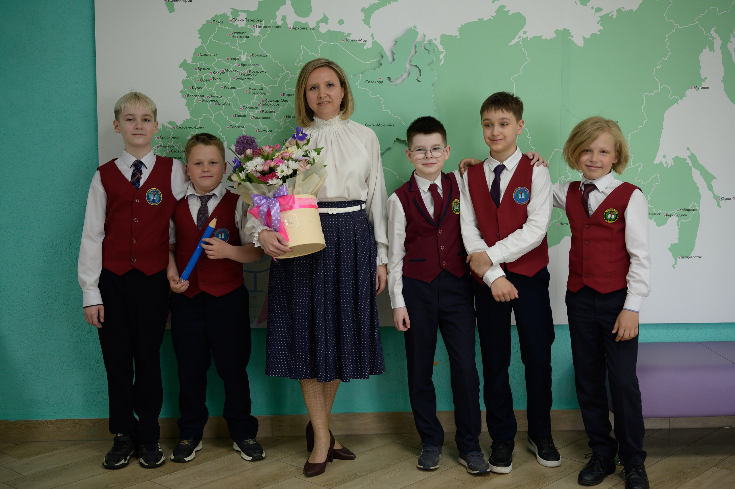 Выпускной 4Б гимназия № 16. Фотограф новорожденных, семейный детский в Тюмени Татьяна Морозова