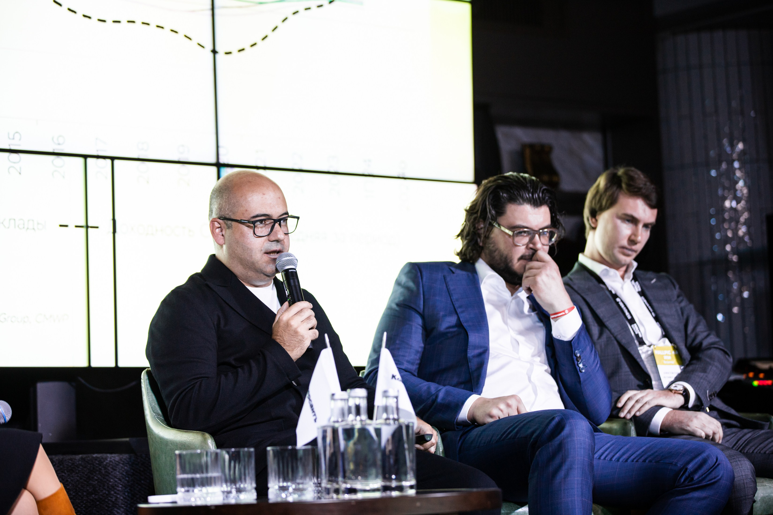 Коктейль «Коммерсантъ». Репортажный и fashion фотограф в Москве Сергей Бардин