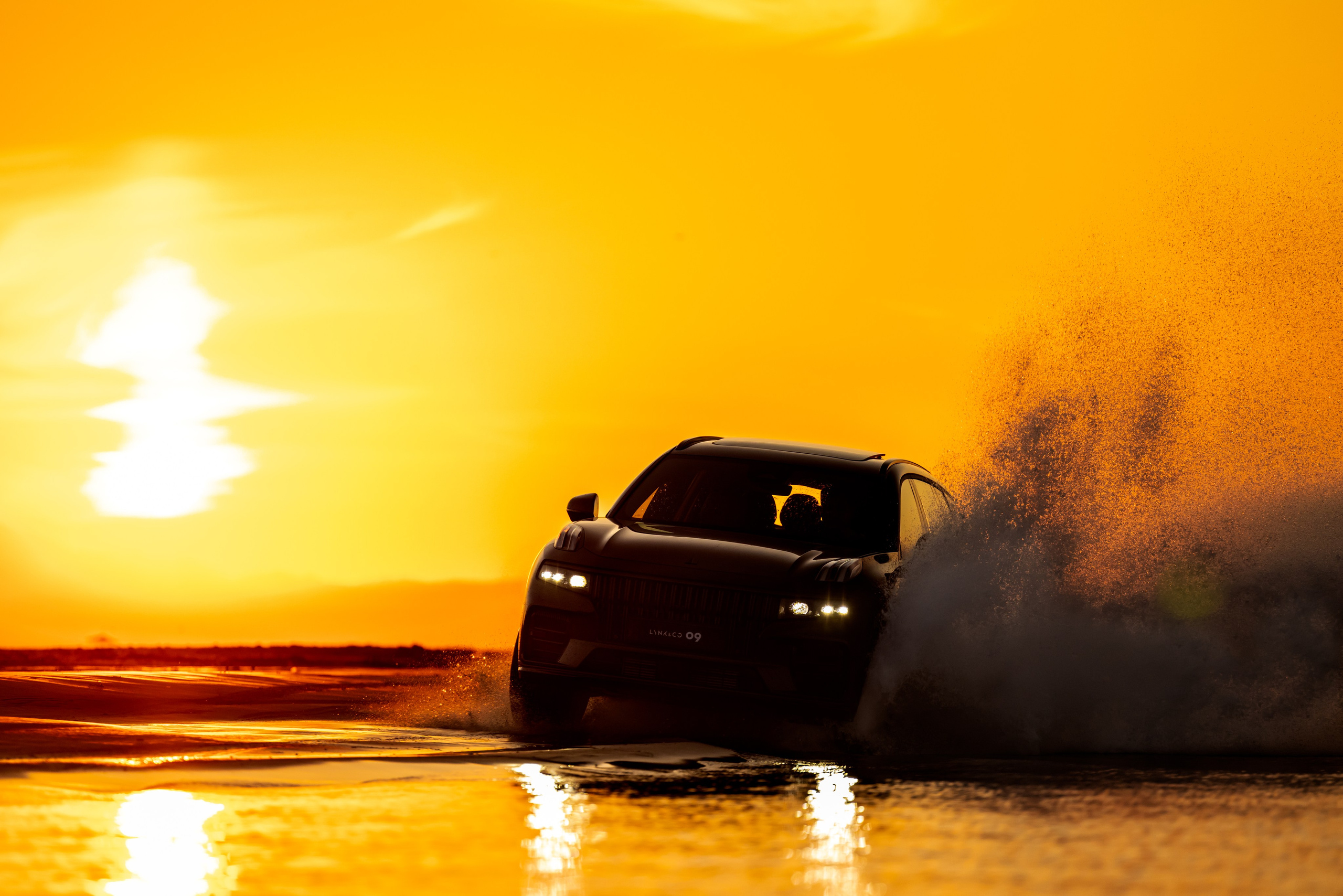 Тест-драйв LYNK & CO. Кристина Шнайдер репортажный фотограф Алматы