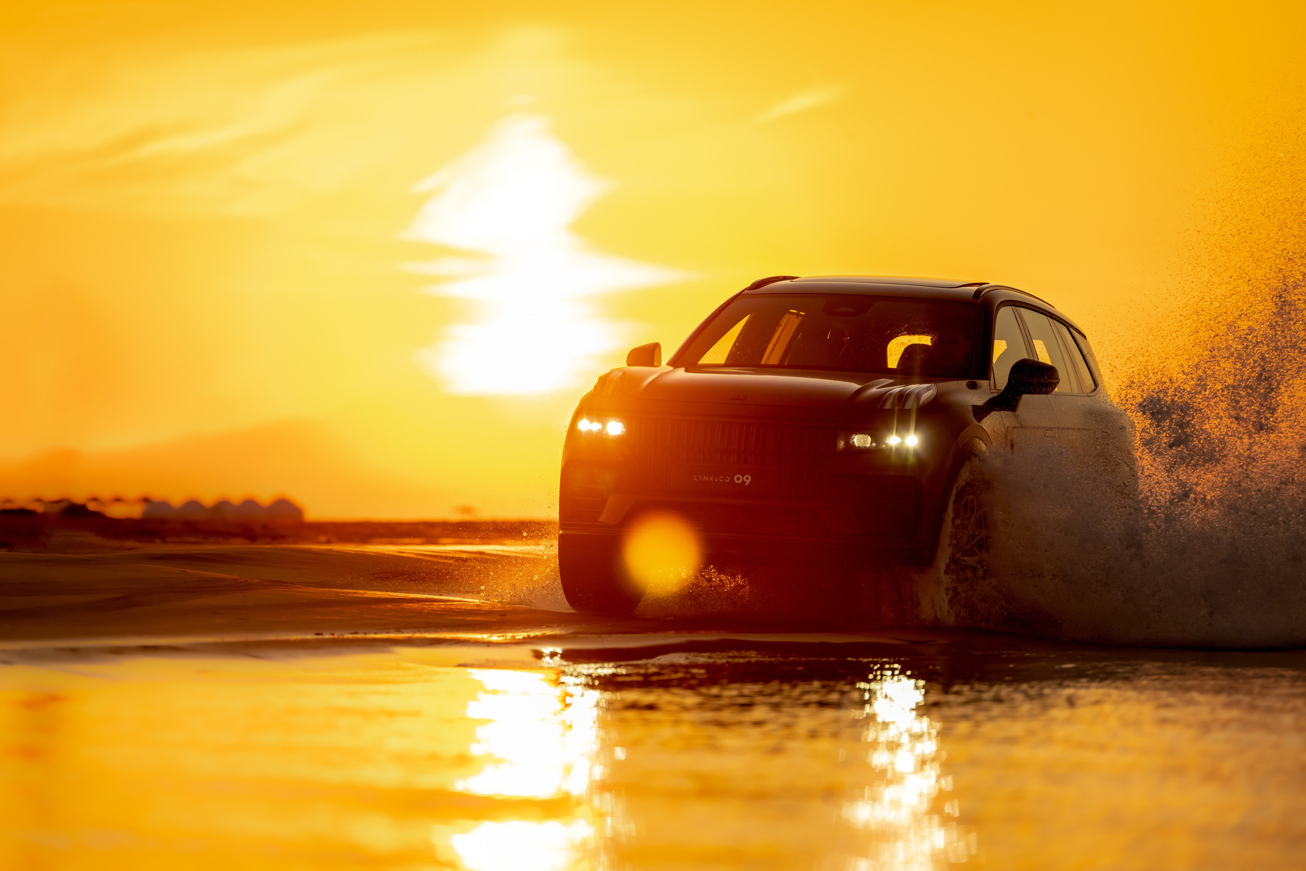 Тест-драйв LYNK & CO. Кристина Шнайдер репортажный фотограф Алматы