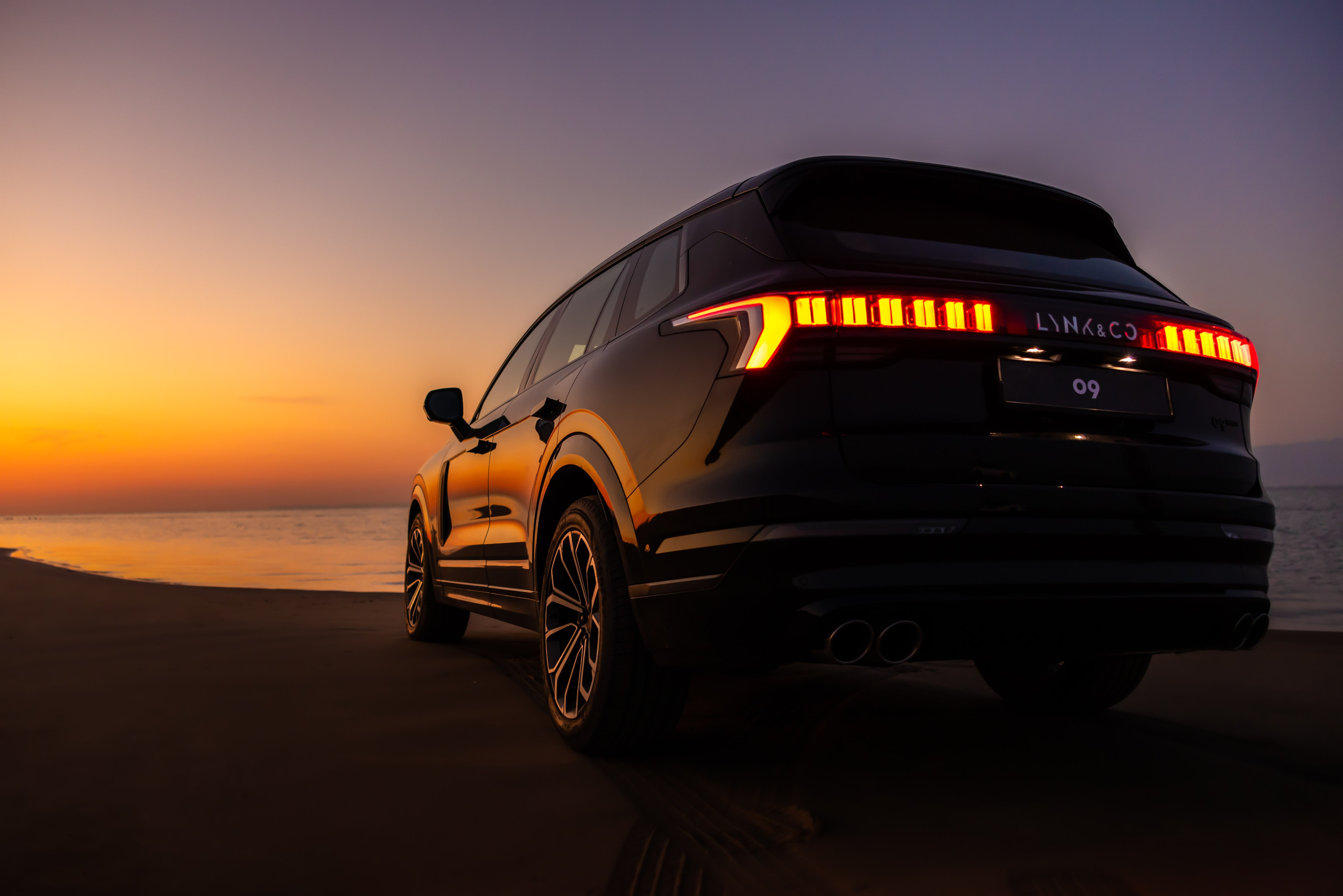 Тест-драйв LYNK & CO. Кристина Шнайдер репортажный фотограф Алматы