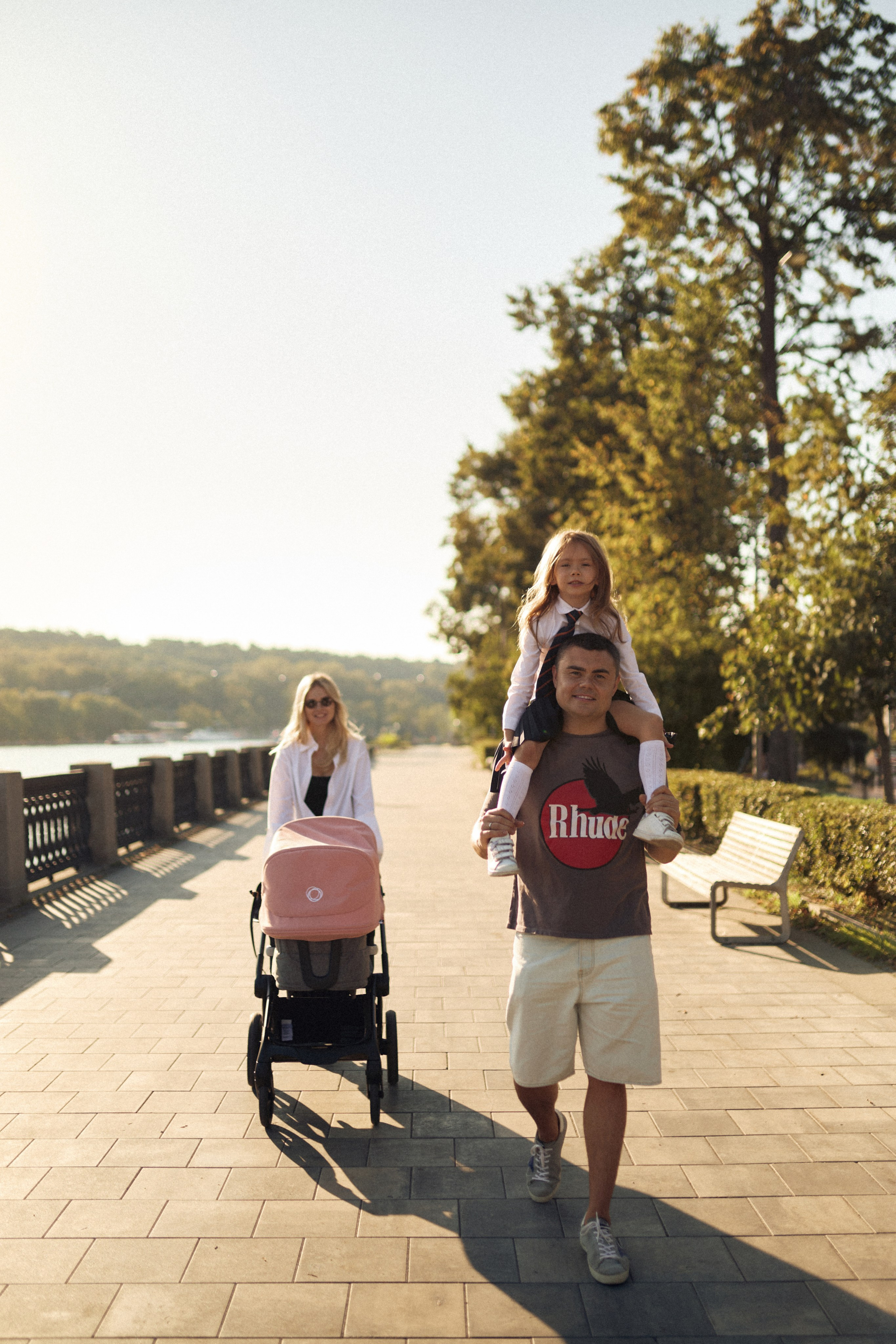 Осенняя семейная фотосессия в Лужниках. Сестры Карабаза. Фотографы и ретушеры в Москве и Санкт-Петербурге