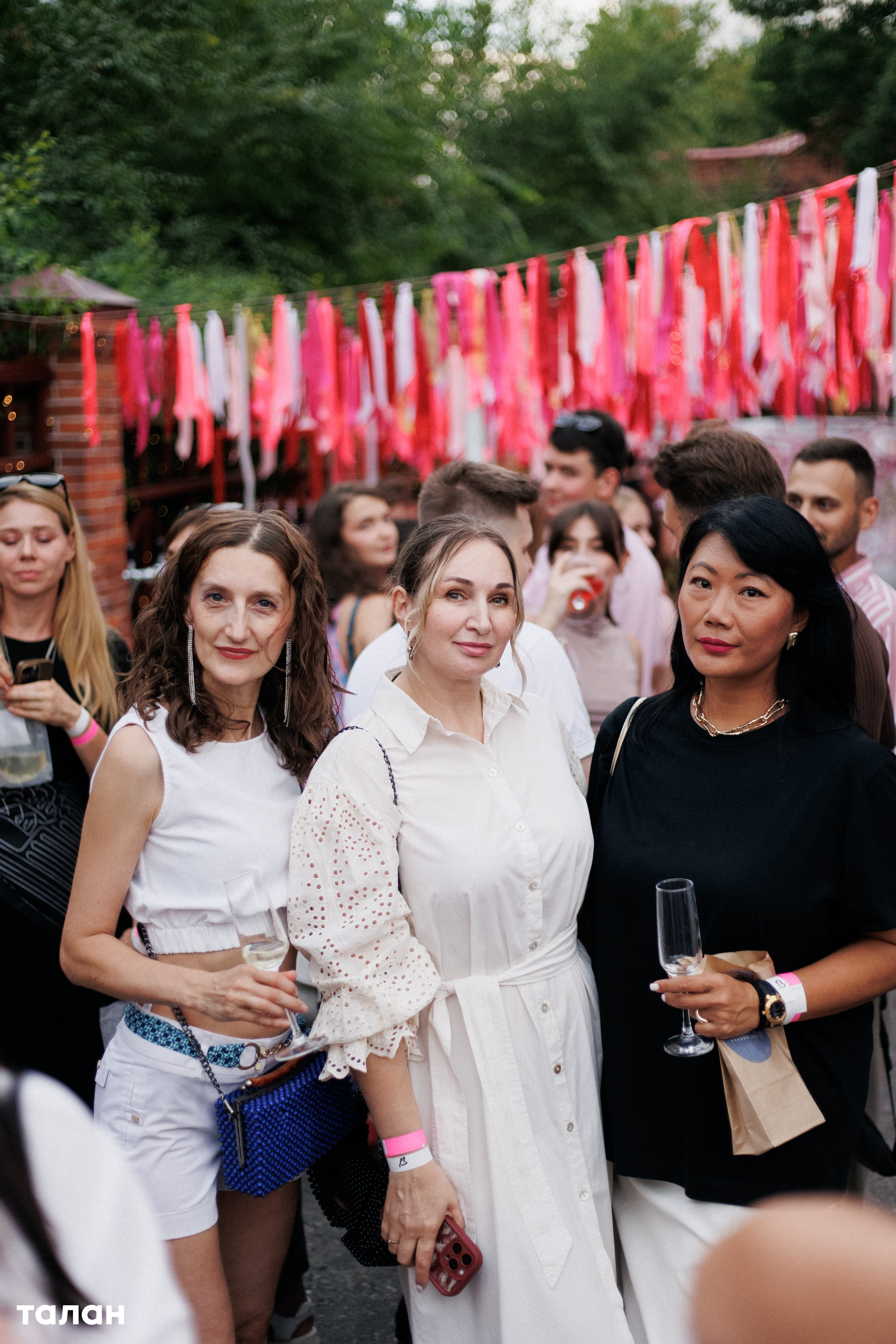 ВИНОТЕКА [бар+магаз] — BIRTHDAY PARTY. СВОИ. ФОТООТЧЕТЫ-СОБЫТИЯ-МЕСТА