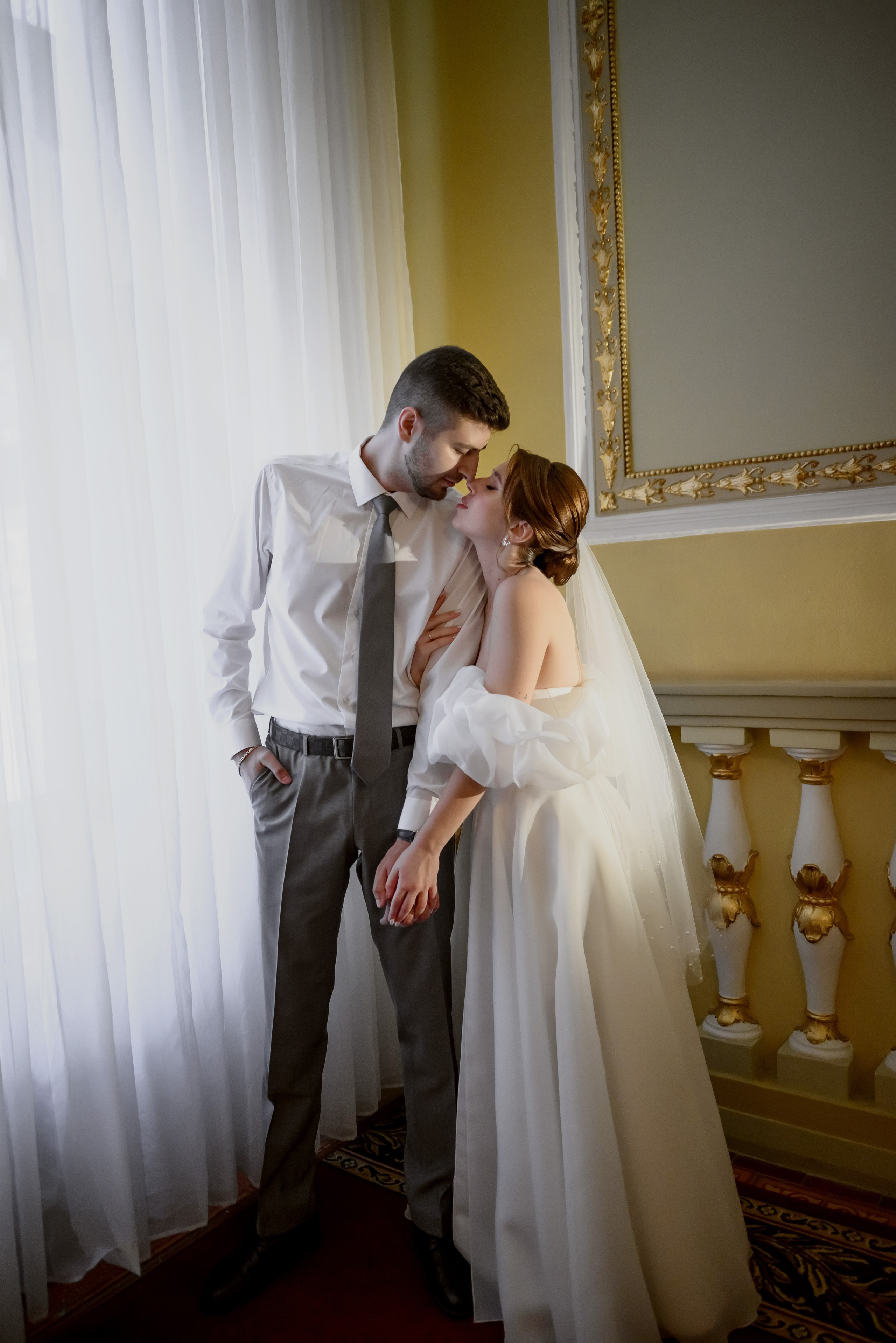 Прогулка в театре и по центру города. Юлия Басня семейный и свадебный фотограф в Донецке