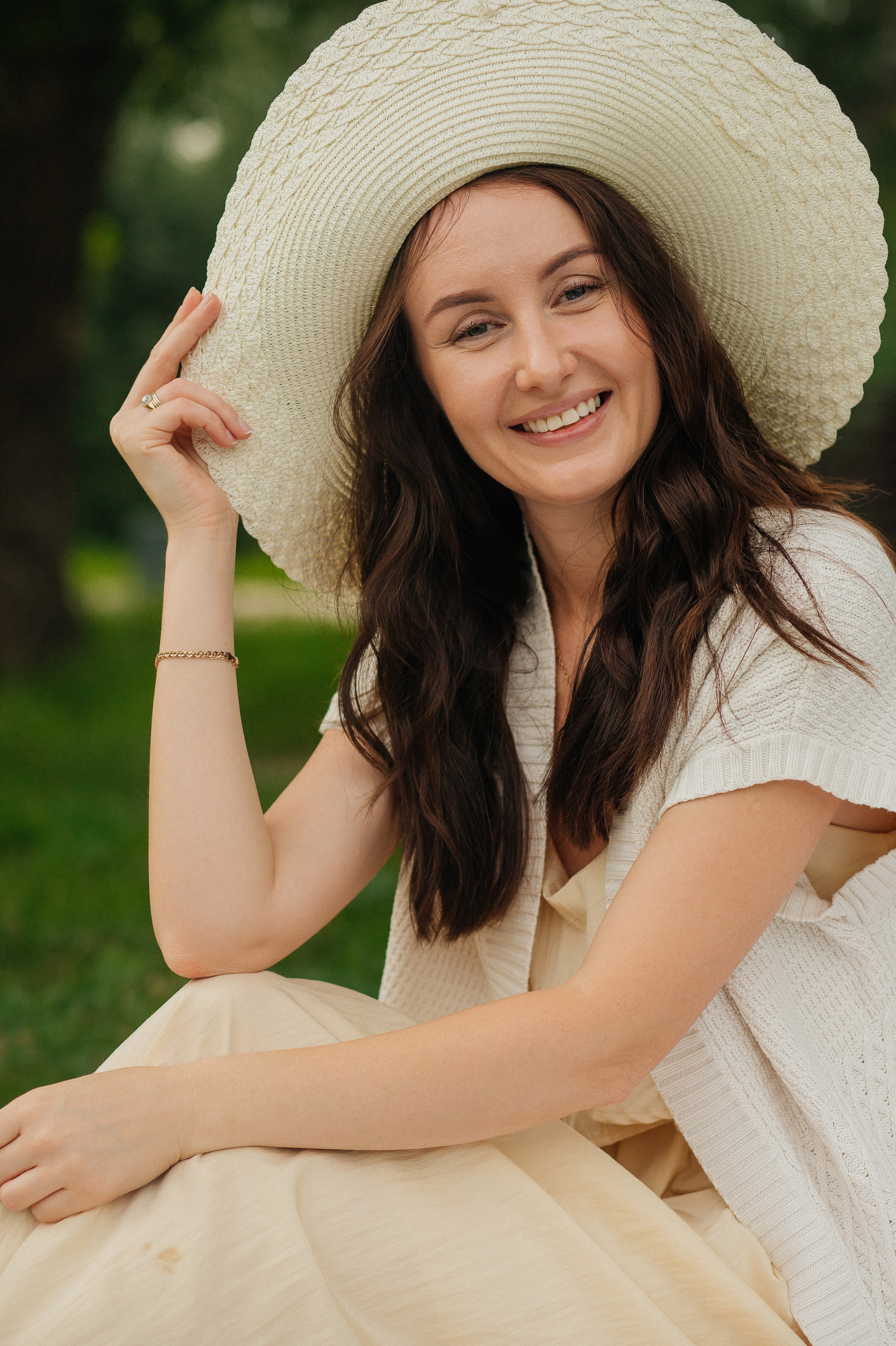 Летние девочки: Любовь и Кира. 