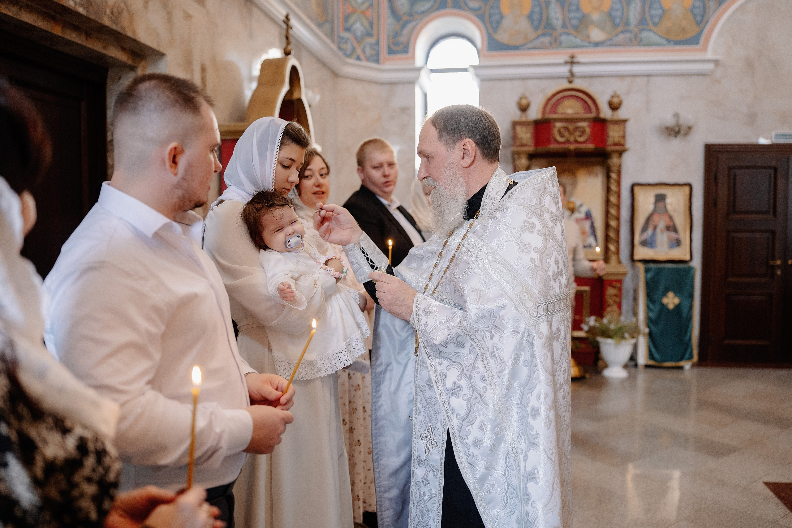Таинство крещения Снежаны. Фотограф на Крещение и Венчание в Красноярске Рамазанова Юлия