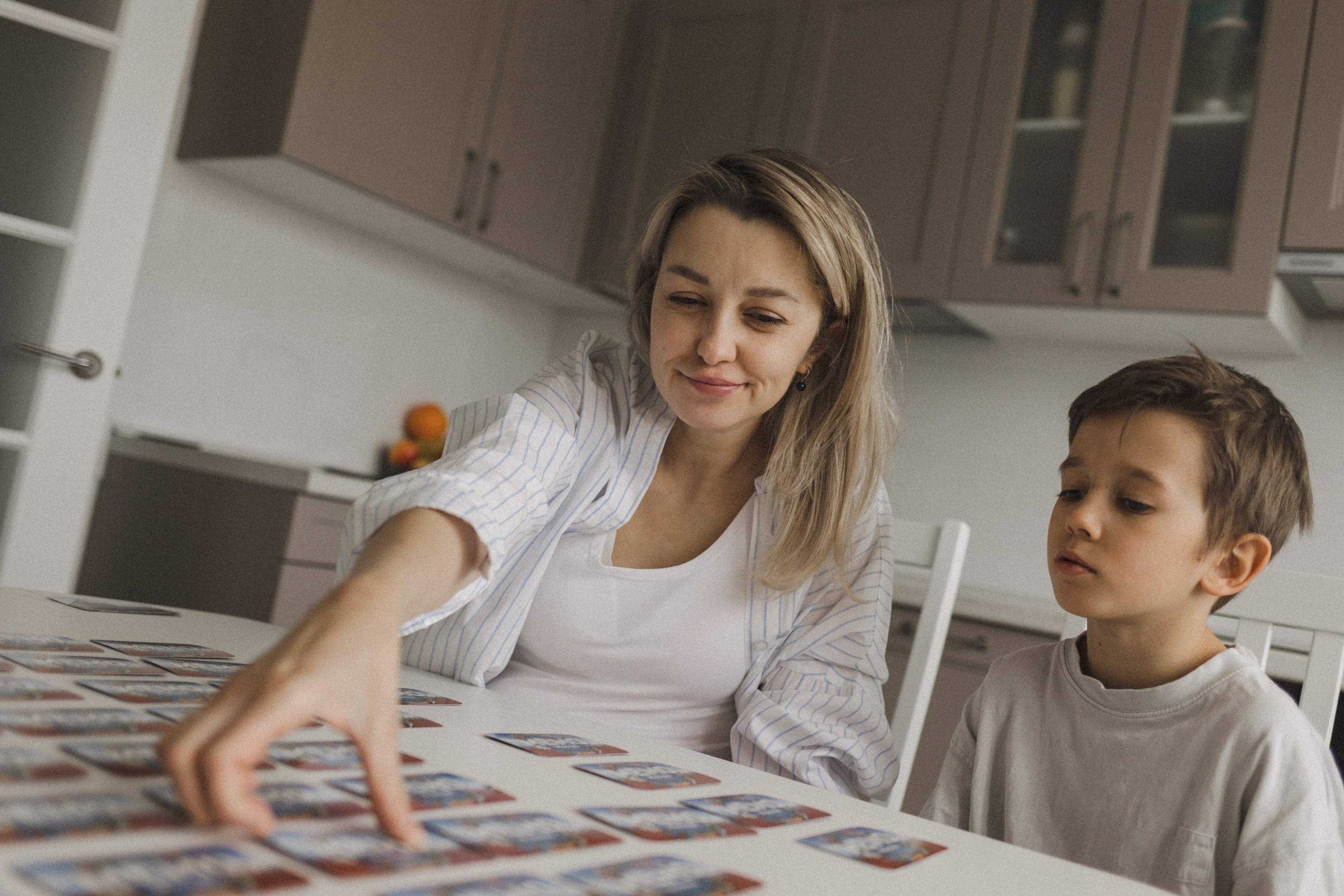 Катя, Паша, Валера и Родион ждут братика. Семейный фотограф в Москве