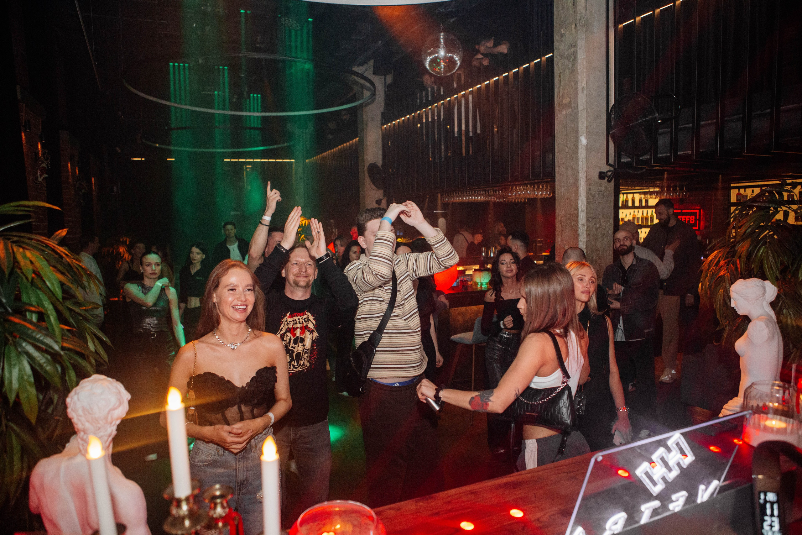 TREFF8. Репортажный фотограф Москва (детские праздники, квизы, концерты, дни рождения, свадьбы)