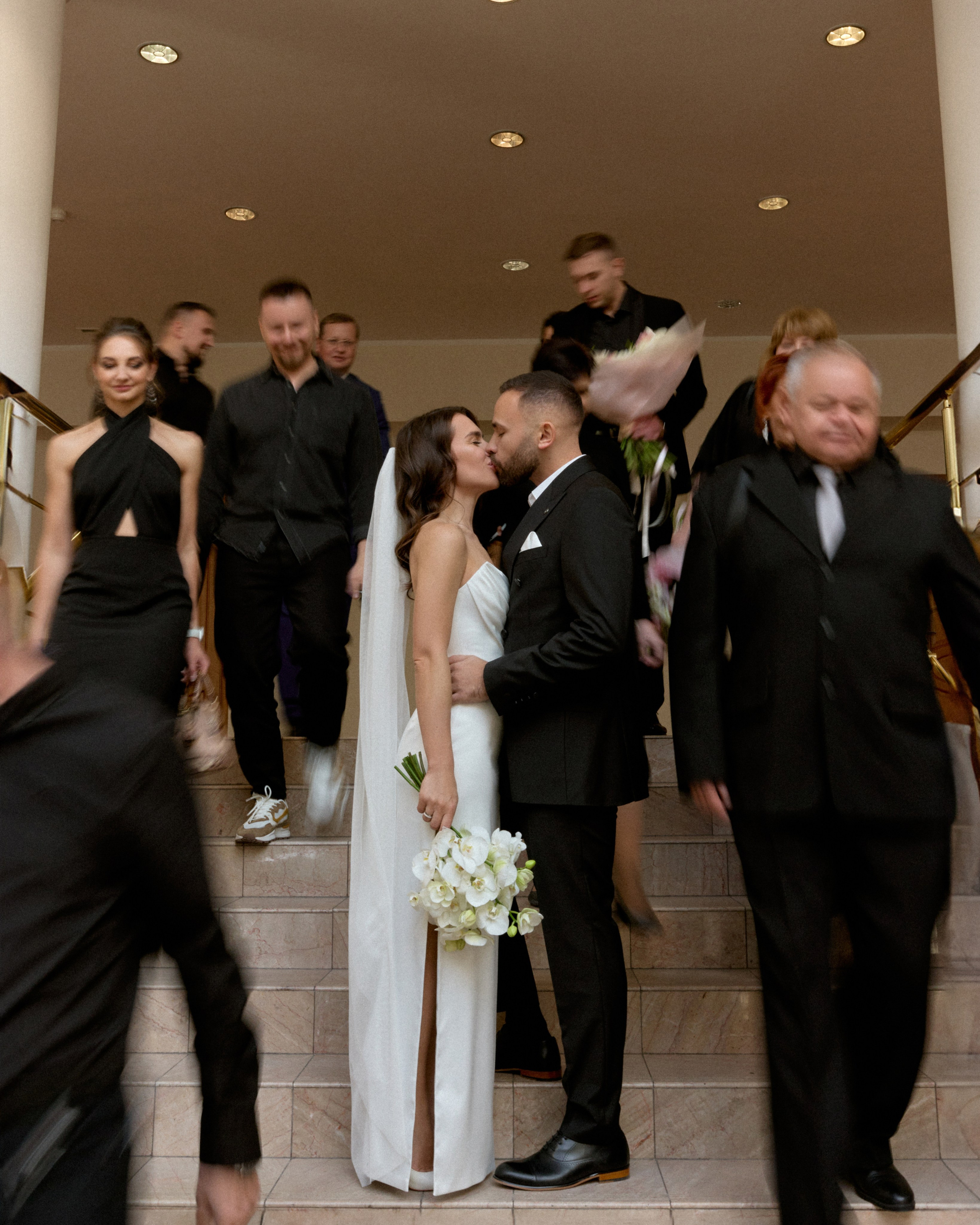 Свадебная фотосессия в отеле с видом на Исаакиевский собор. Сестры Карабаза. Фотографы и ретушеры в Москве и Санкт-Петербурге