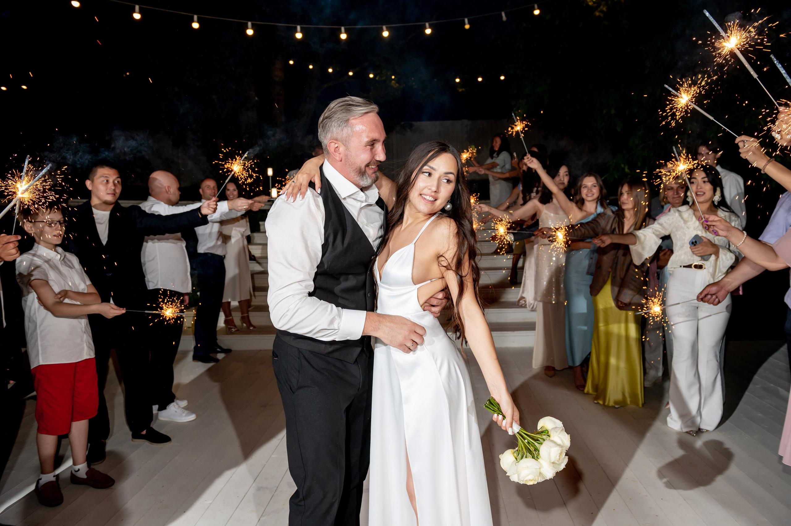 Классическая свадебная фотосессия Аины и Антона по самым красивым местам для свадебной прогулки в Санкт-Петербурге. Портретный, семейный и свадебный фотограф в Санкт-Петербурге и в Пушкине Ширяев Денис