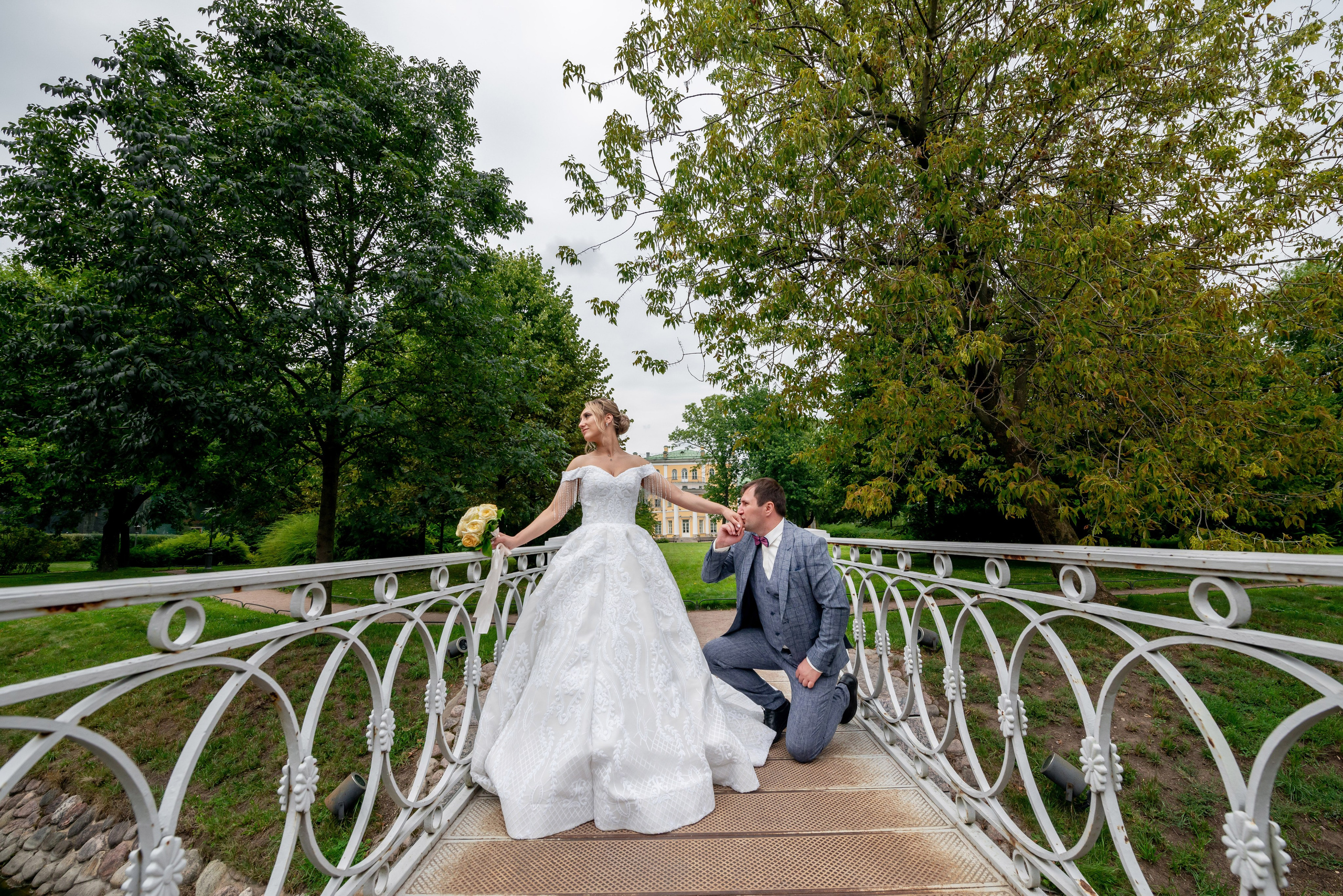 Анастасия и Игорь (фотосессия во Втором Дворце Бракосочетания, Польский сад, здание городской Ратуши). Портретный, семейный и свадебный фотограф в Санкт-Петербурге и в Пушкине Ширяев Денис