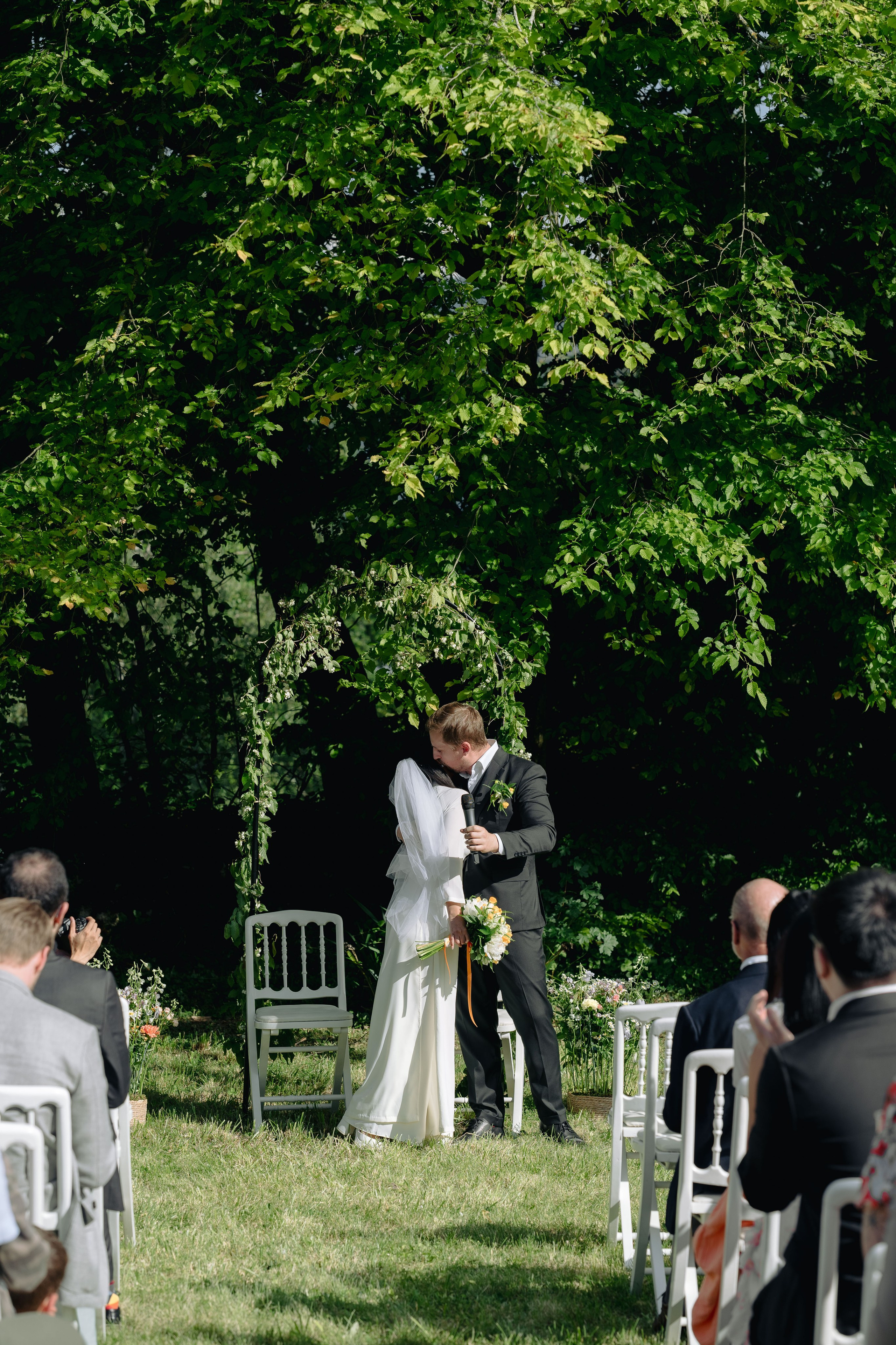 Nhi & Samuel | courtyard. Photographe de Mariage Professionnelle — Genève & Suisse Romande | Tanya Creator