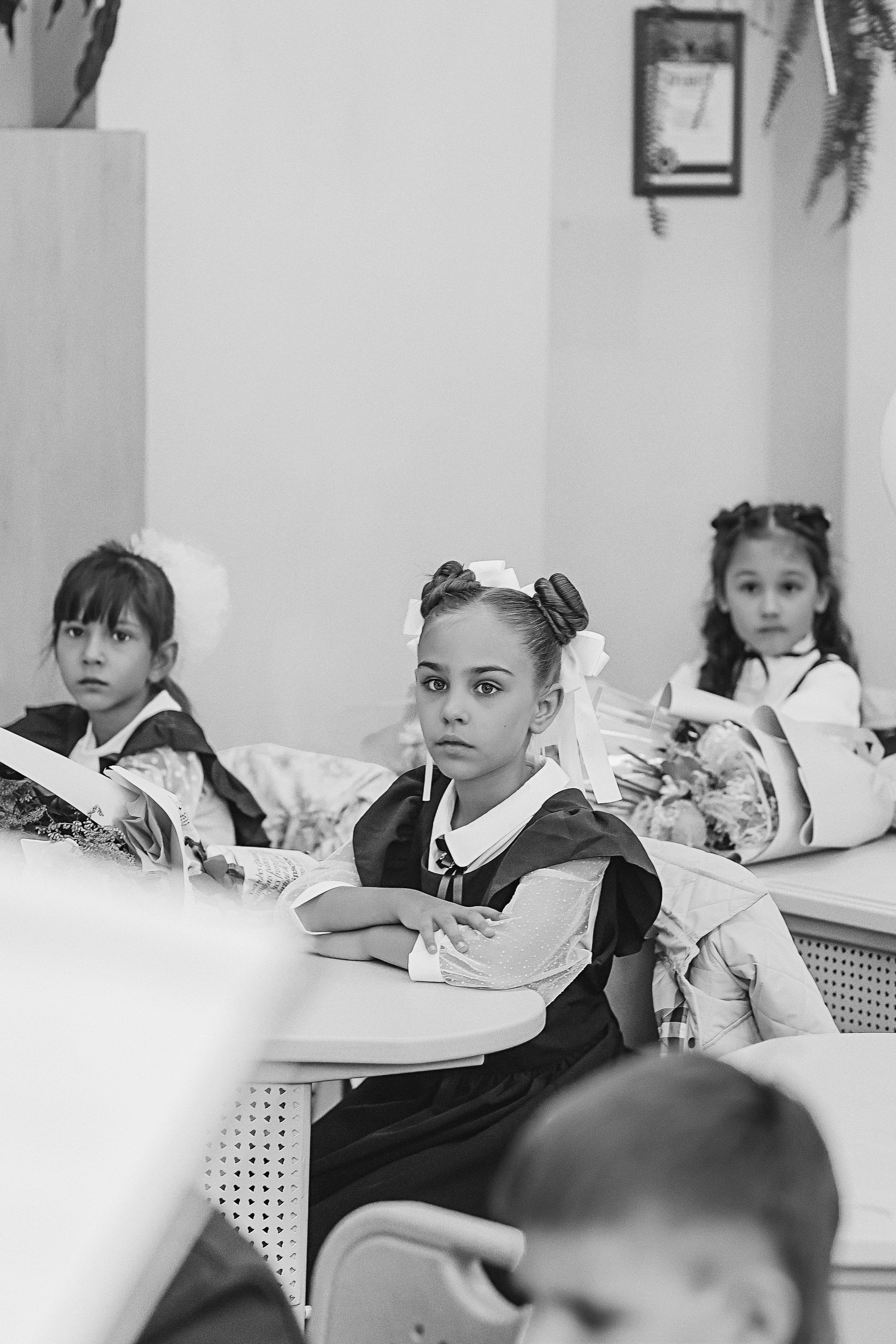 1 сентября линейка+кл час+портреты. Семейный фотограф Тюмень, фотограф на роды Салмина Мария