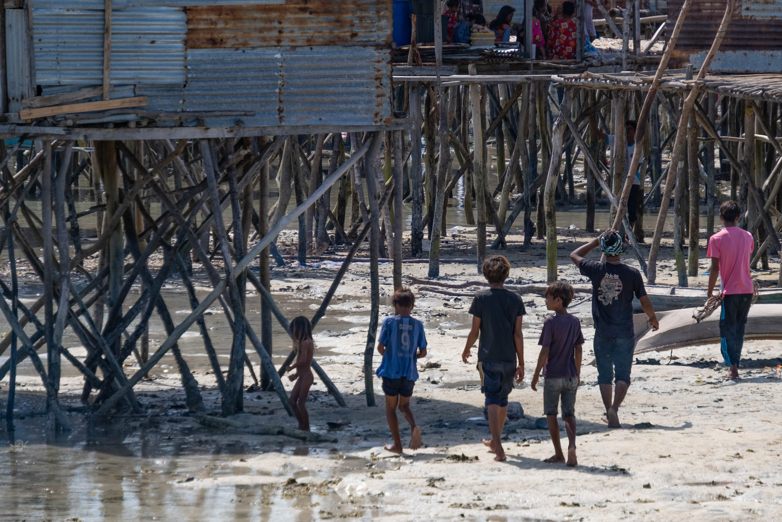 Остров. Цыгане. Фотографии из путешествий