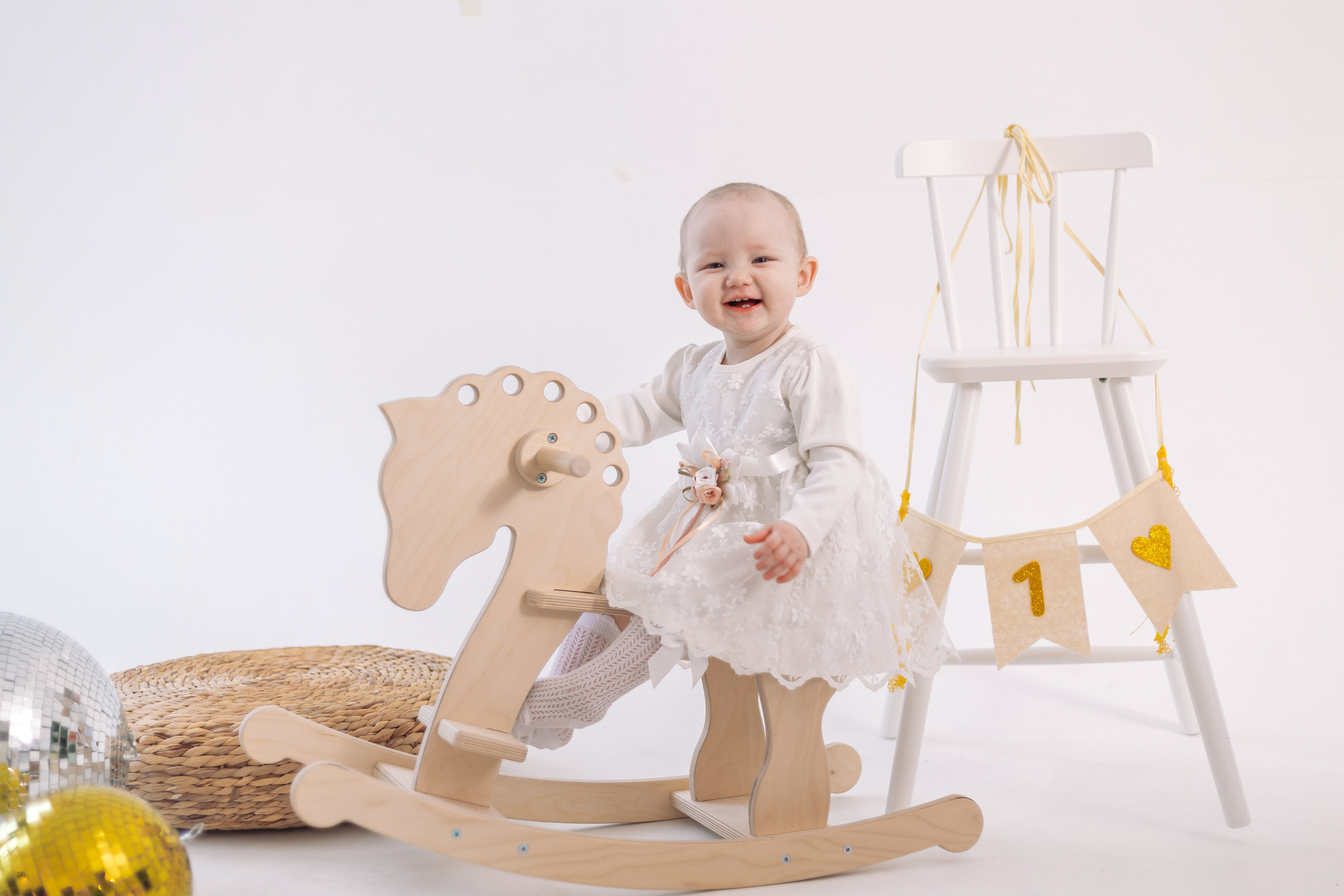 Фотосессия к годику для девочки. Семейный и художественный фотограф в Тюмени Юлия Логинова