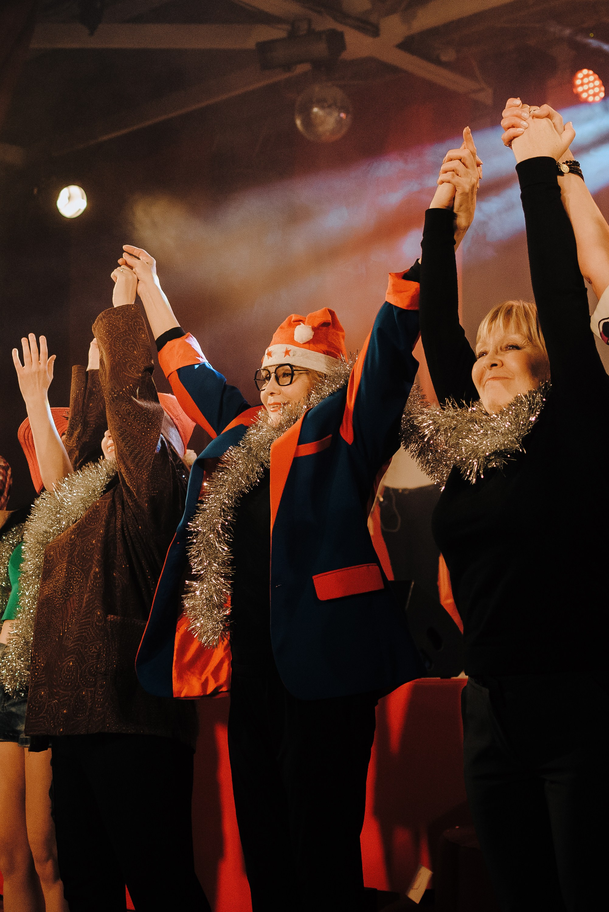 СПЕКТАКЛЬ «ВОЛШЕБНЫЕ ОЧКИ» ОПТИК-ЦЕНТР. Репортажный фотограф Зуев Роман г. Челябинск