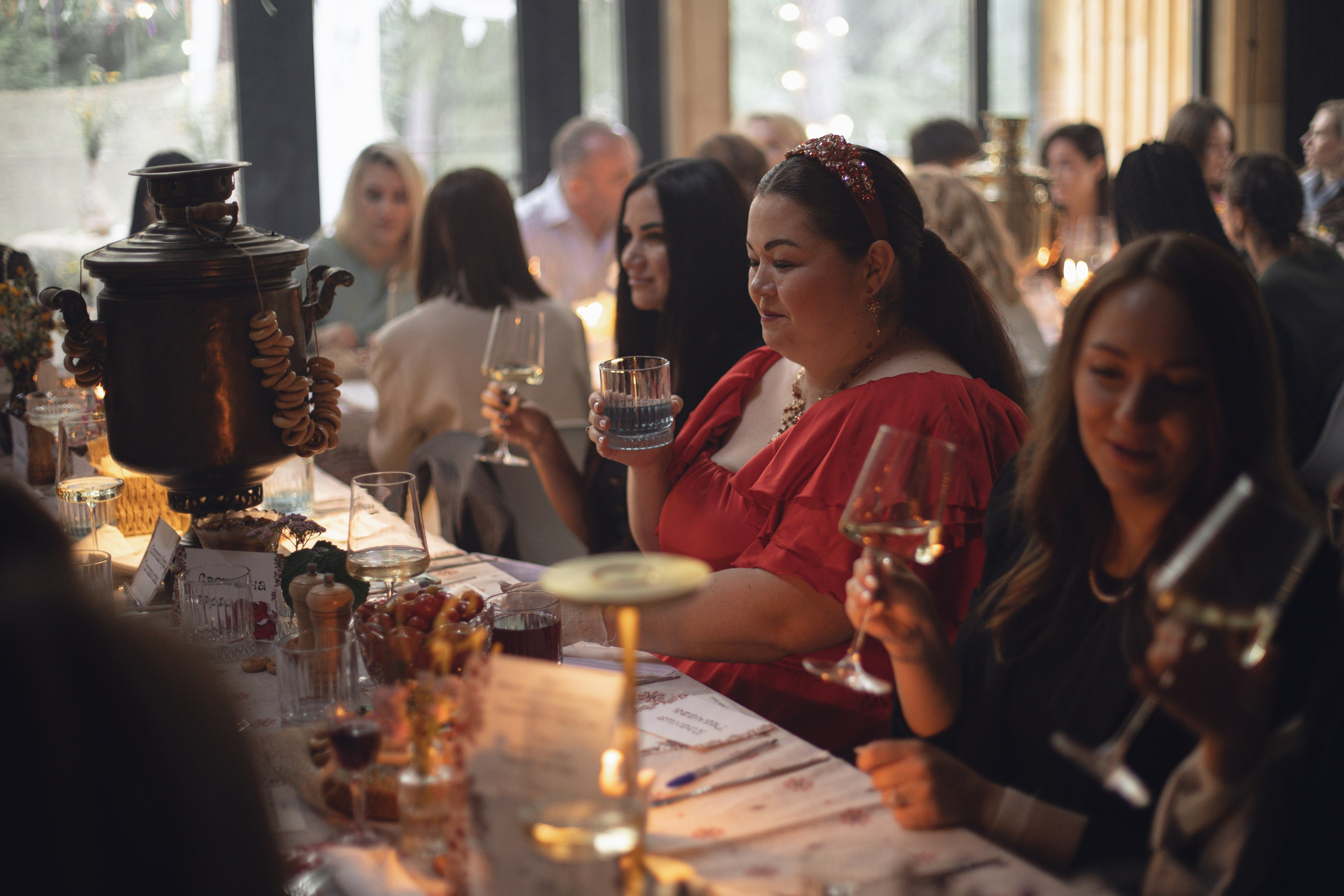 Званый ужин от гастрокафе «Sentori». Свадебные фотографы в г. Сургут Маркова Наталья и Замахина Елена