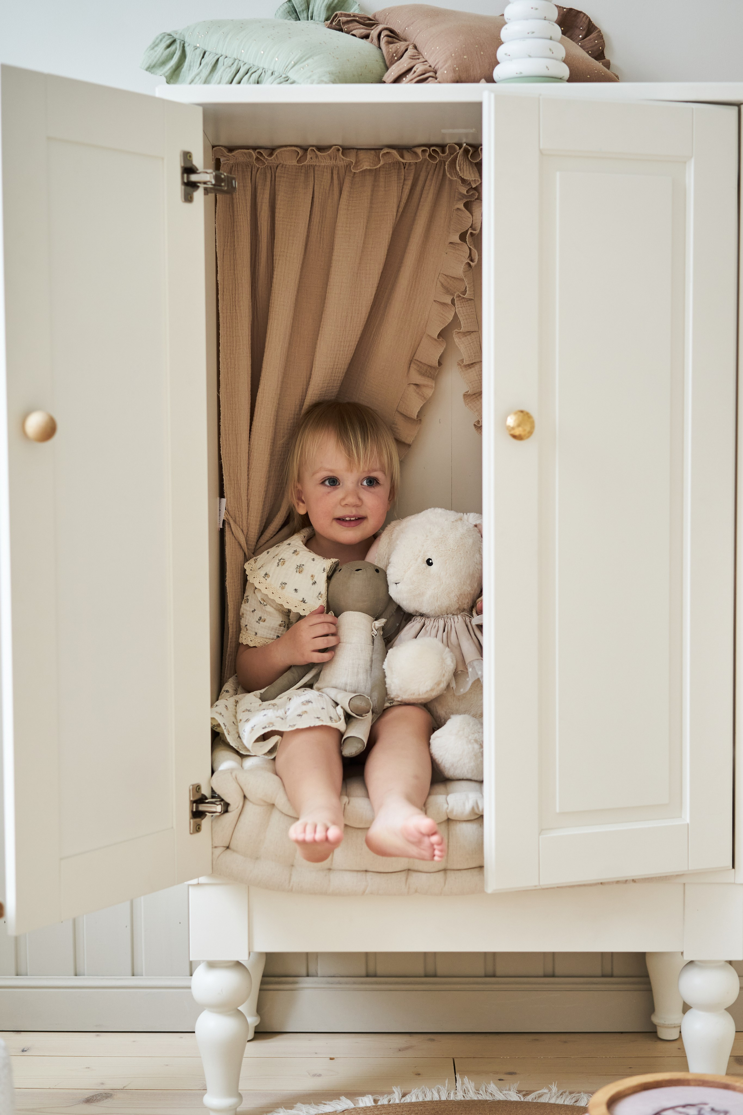 Семейная фотосессия в студии. Фотограф Екатеринбург Кокшарова Александра