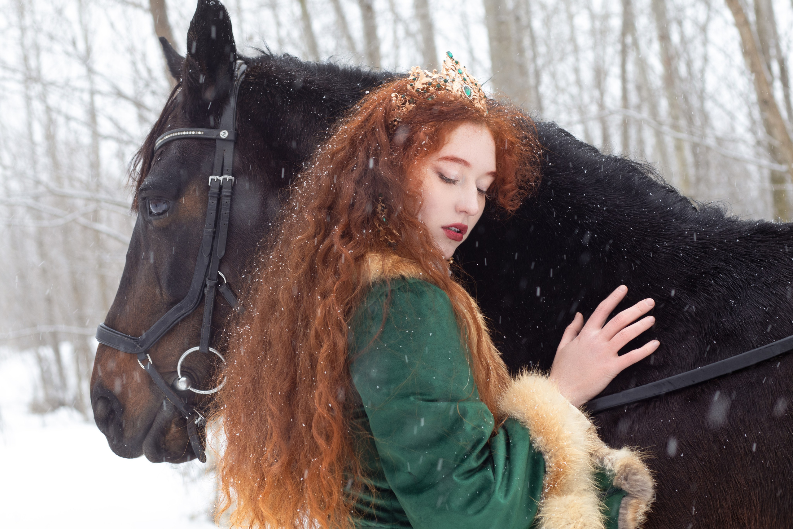 Арина съёмка с лошадью. Фотограф Новосибирск Анастасия Головерова