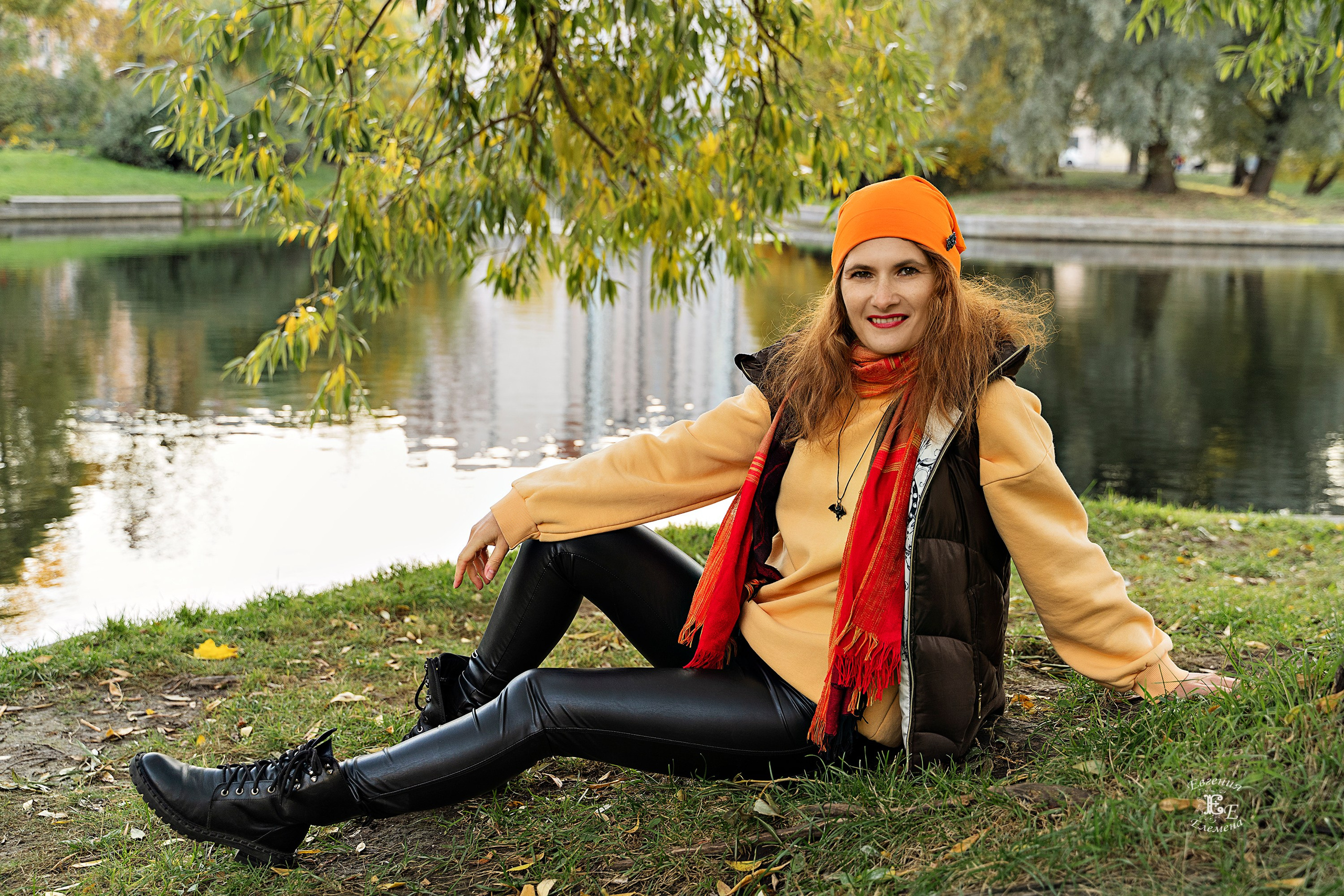 Групповая осенняя фотография. Семейный и портретный фотограф в Санкт-Петербурге Евгения Елемена