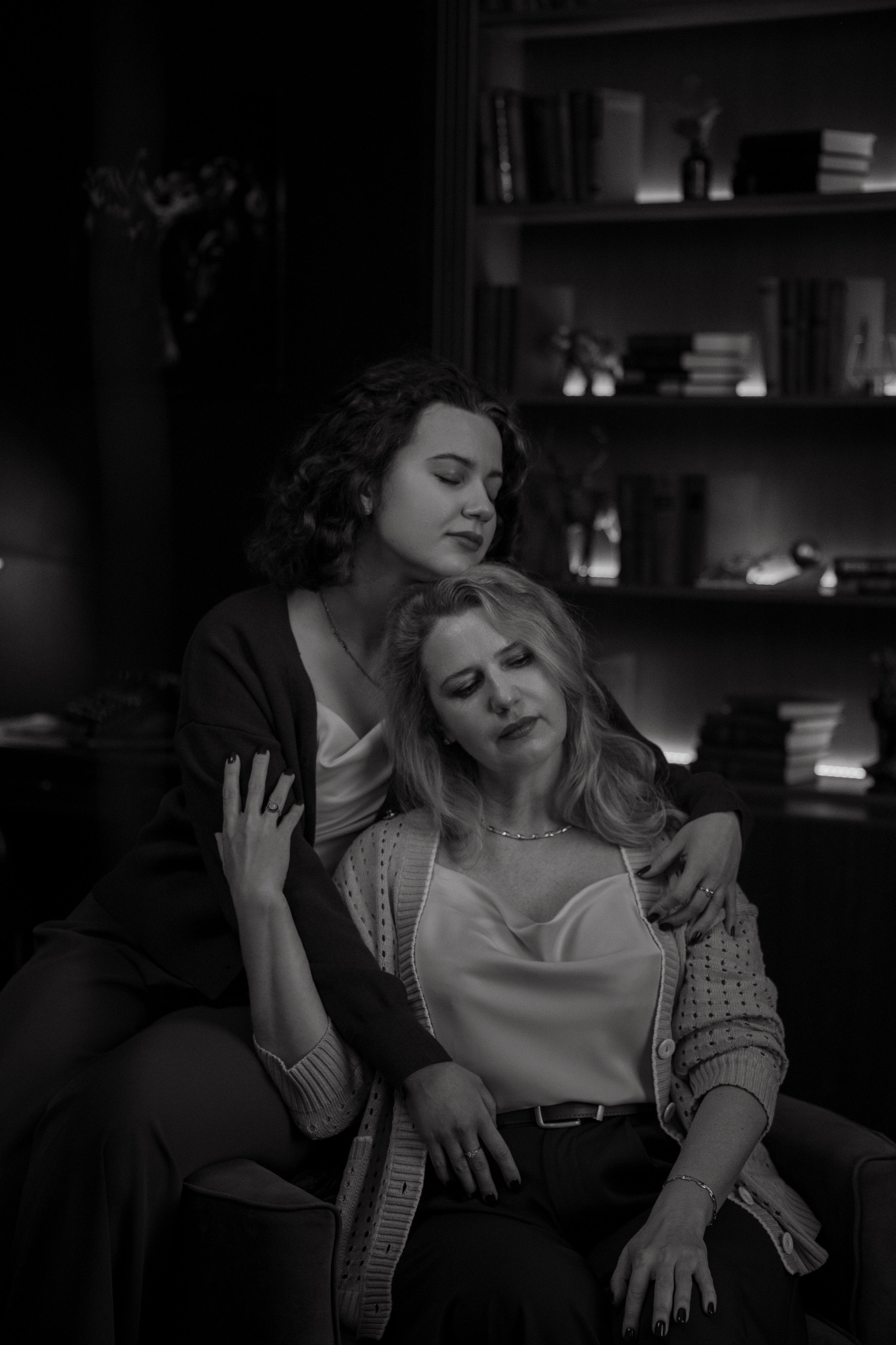 Семейная фотосессия мамы с дочкой