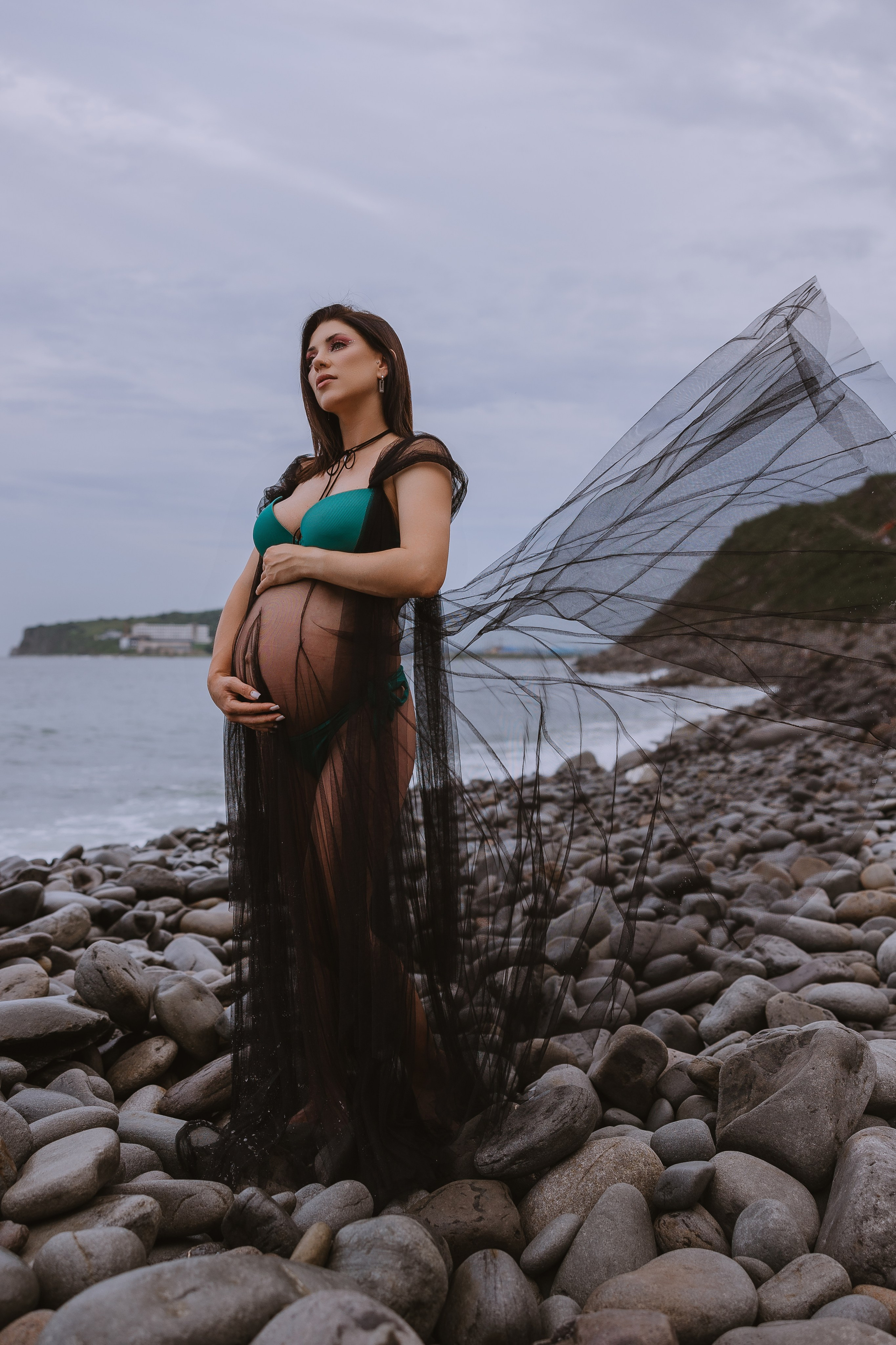 Беременная красотка у моря во Владивостоке. ВАШ ФОТОГРАФ В ПУСАНЕ (Южная Корея) Александра Ануфрий