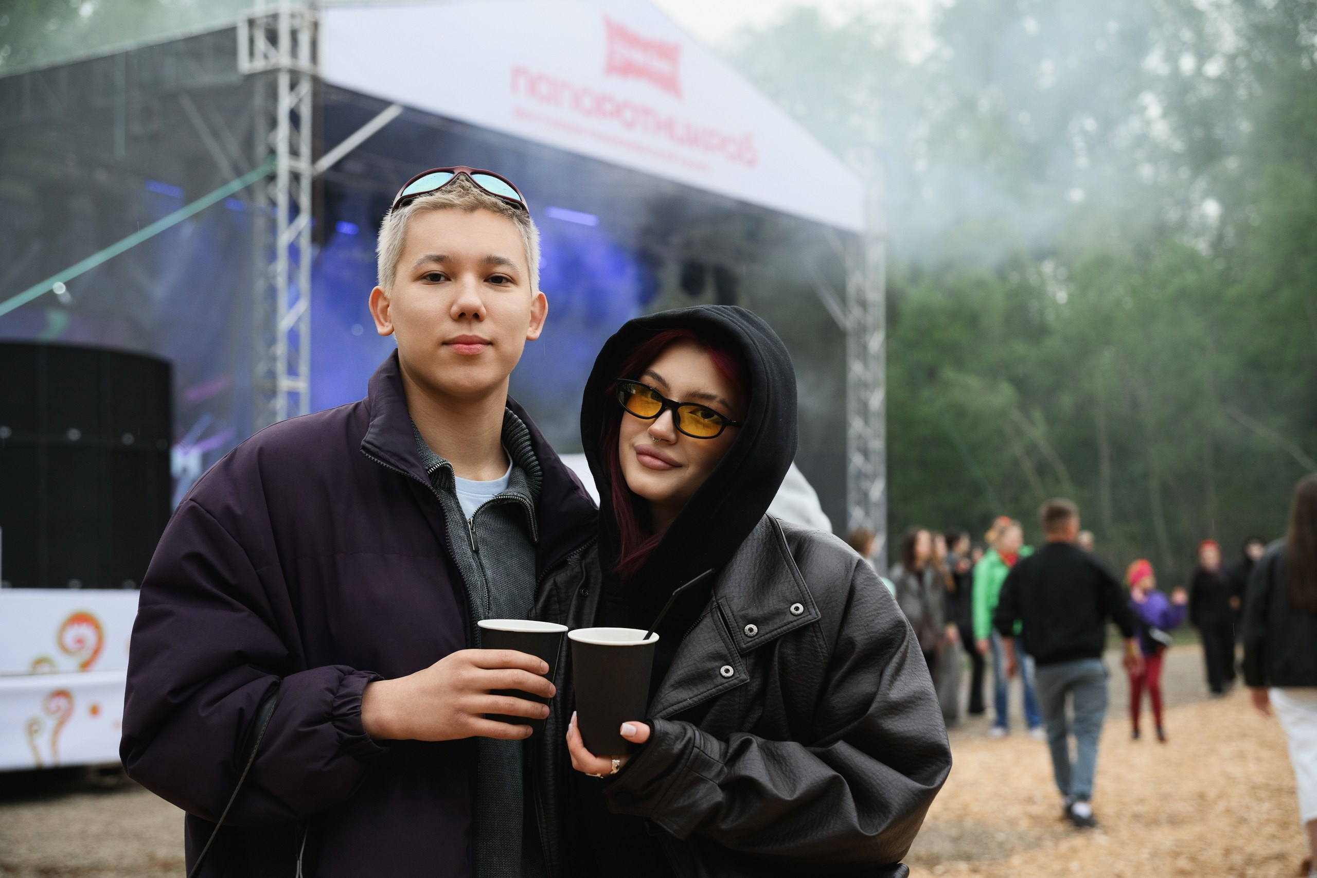 Атмосфера фестиваля «ПапоротнИКРАб» в Петропавловске-Камчатском: гастрономические зоны, семейный отдых, музыка и дегустации.