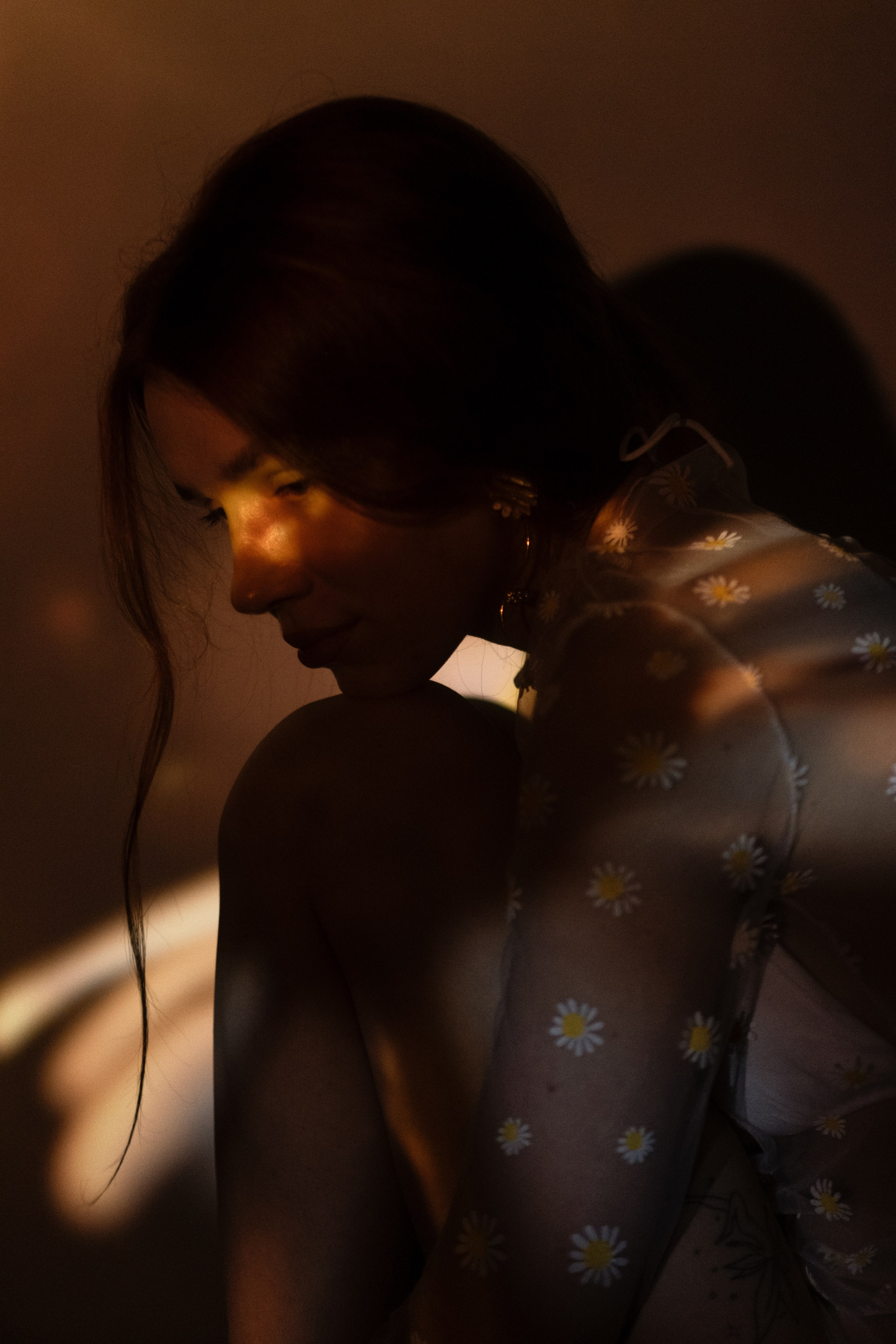 Настя и ромашки. Фотограф Коробова Екатерина