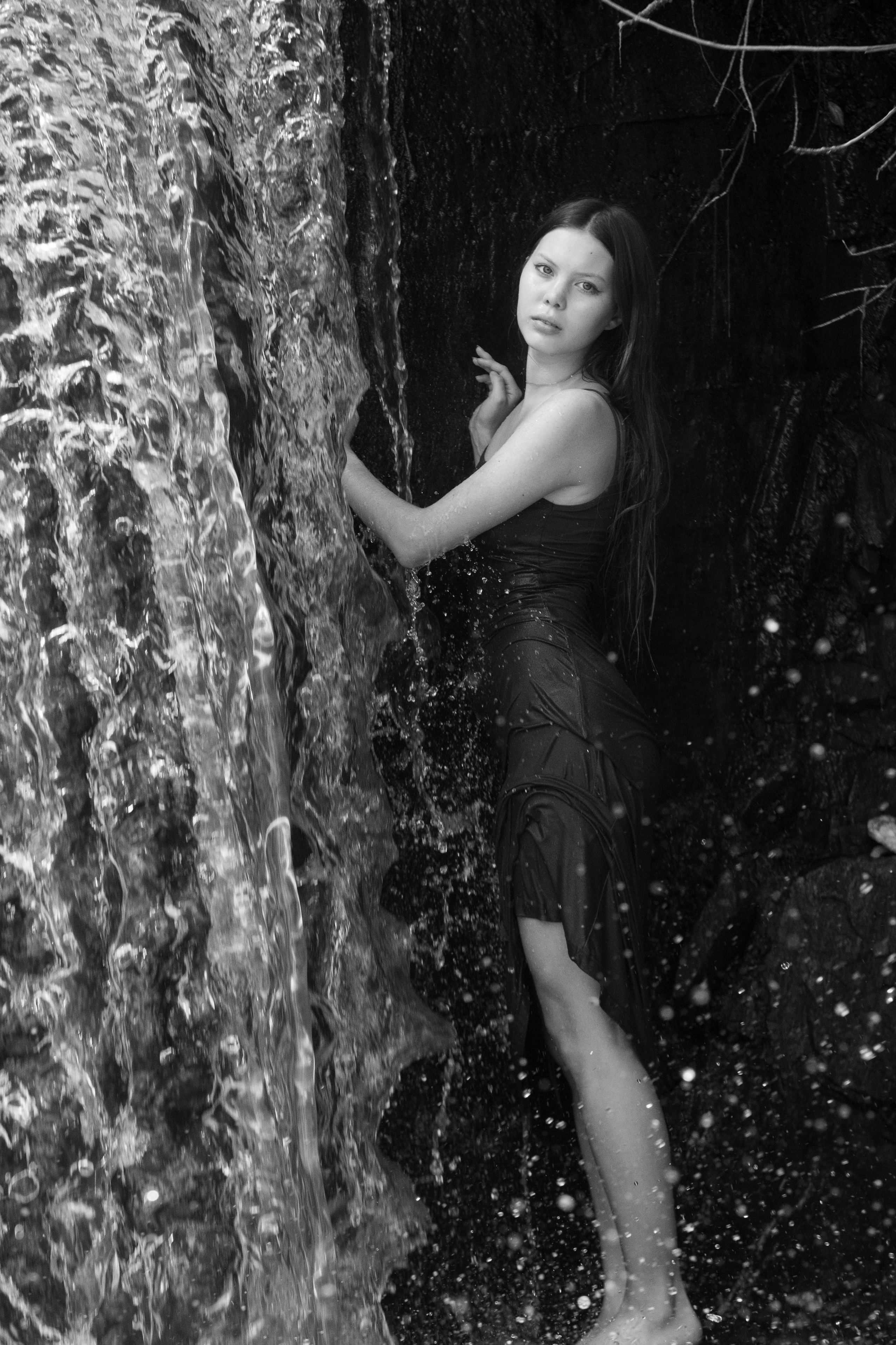 Дарна на водопаде. Фотограф Коробова Екатерина