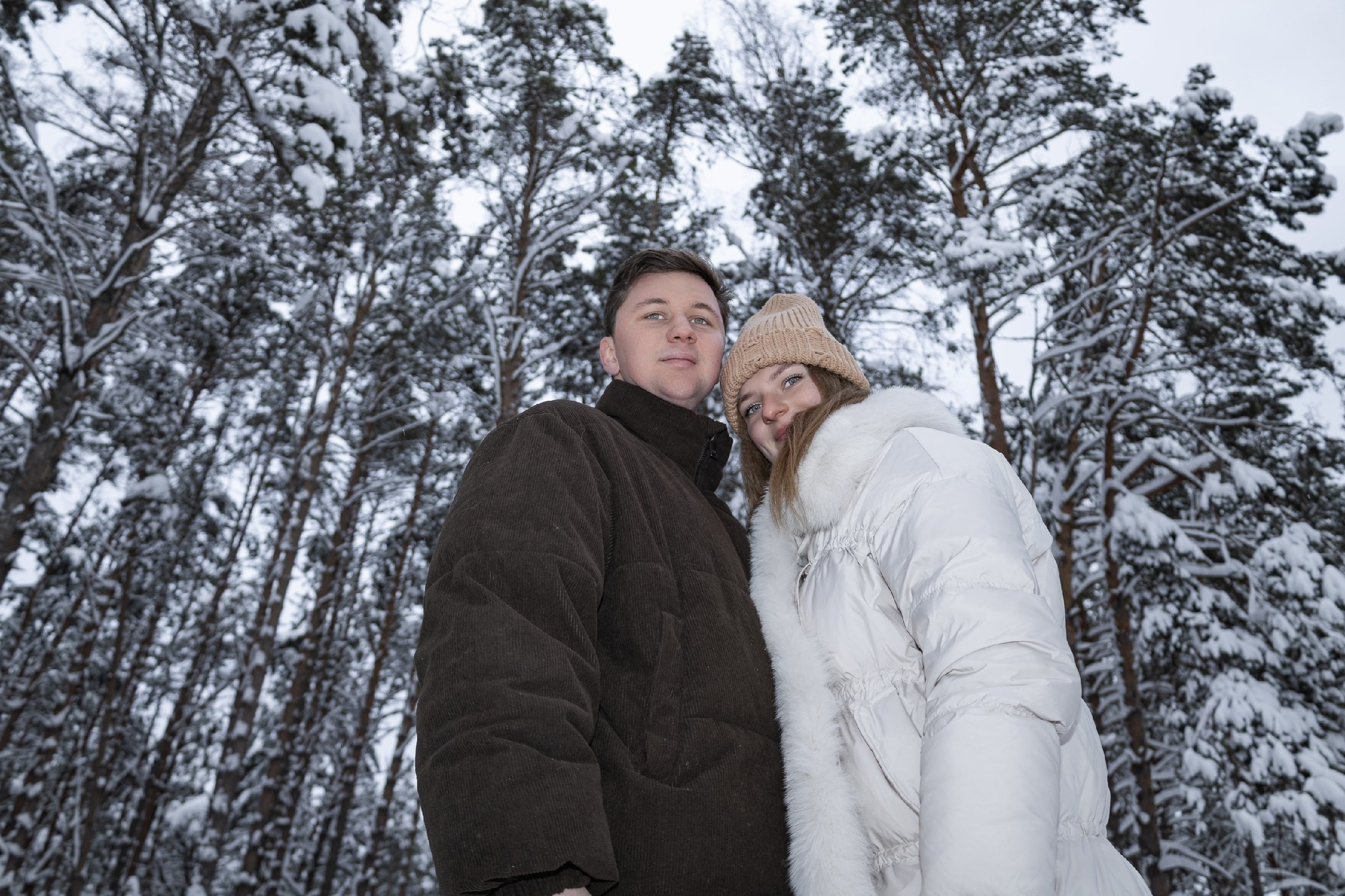 Love Story,Фотосессия,Пара,Влюблённая пара,Зимний лес,Любовь,смех,радость,нежность,поцелуй,поцелуи