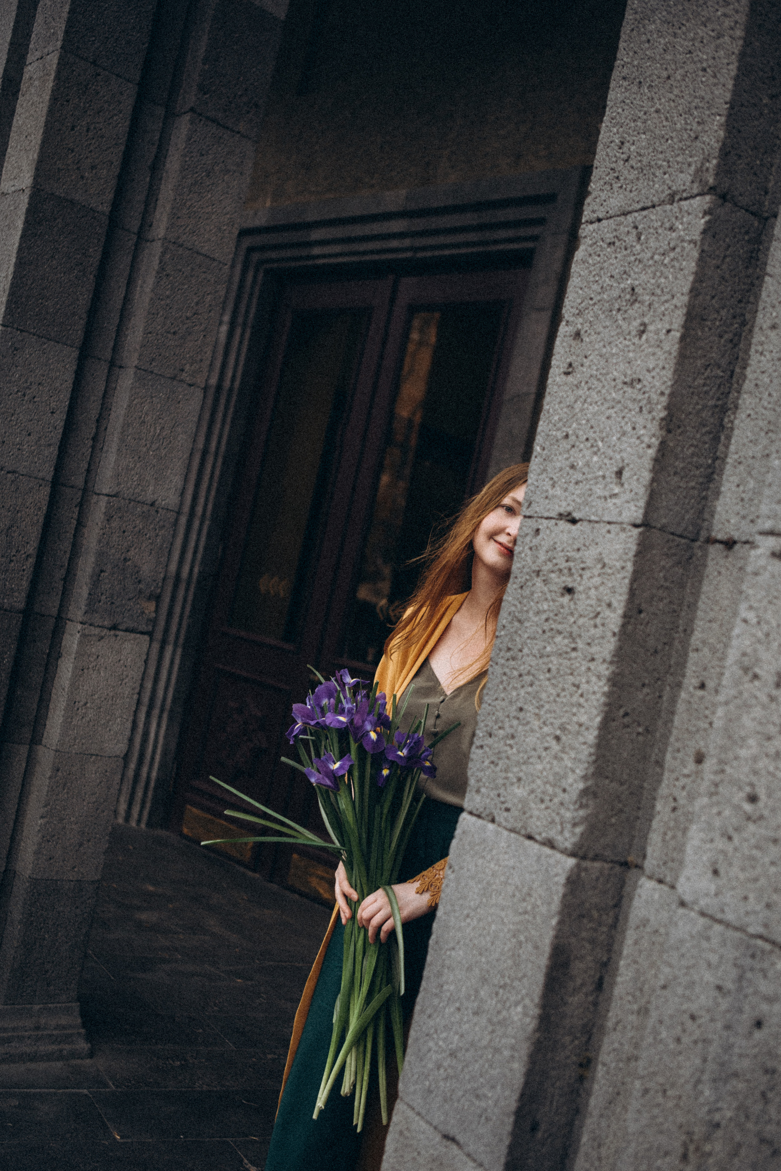 Весенняя прогулка с ирисами. Даша Яковенко Фотограф Спб