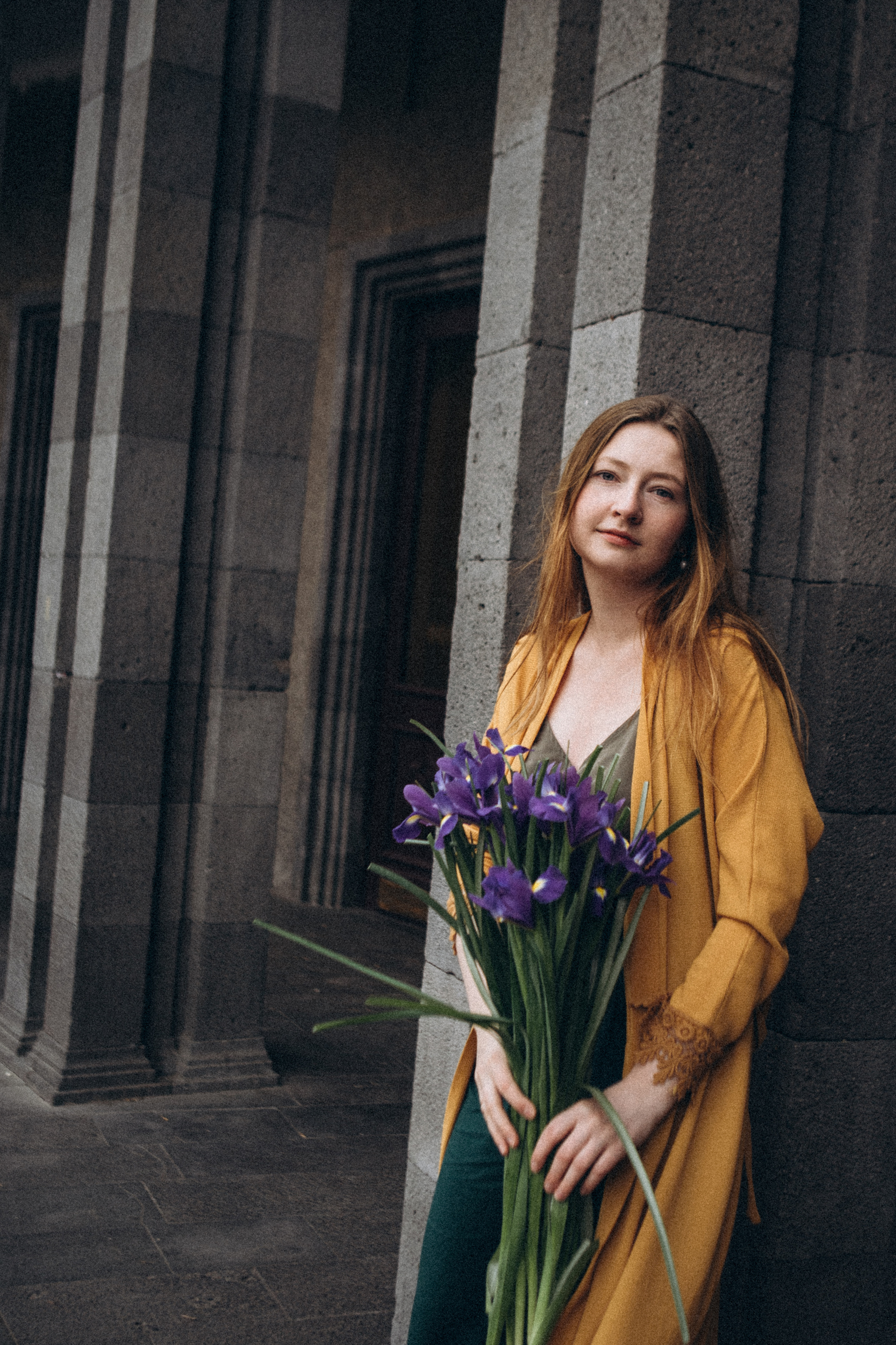 Весенняя прогулка с ирисами. Даша Яковенко Фотограф Спб