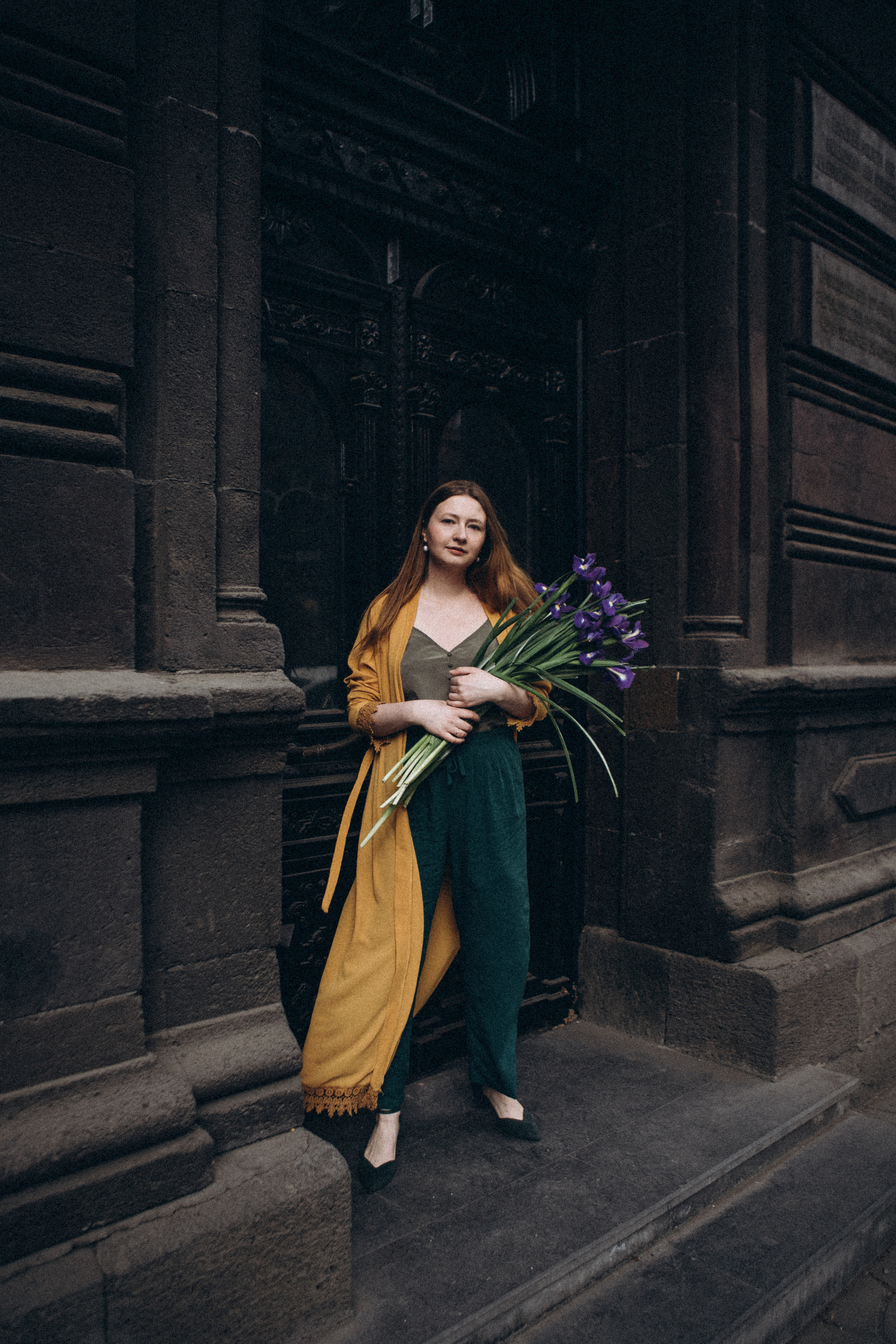 Весенняя прогулка с ирисами. Даша Яковенко Фотограф Спб