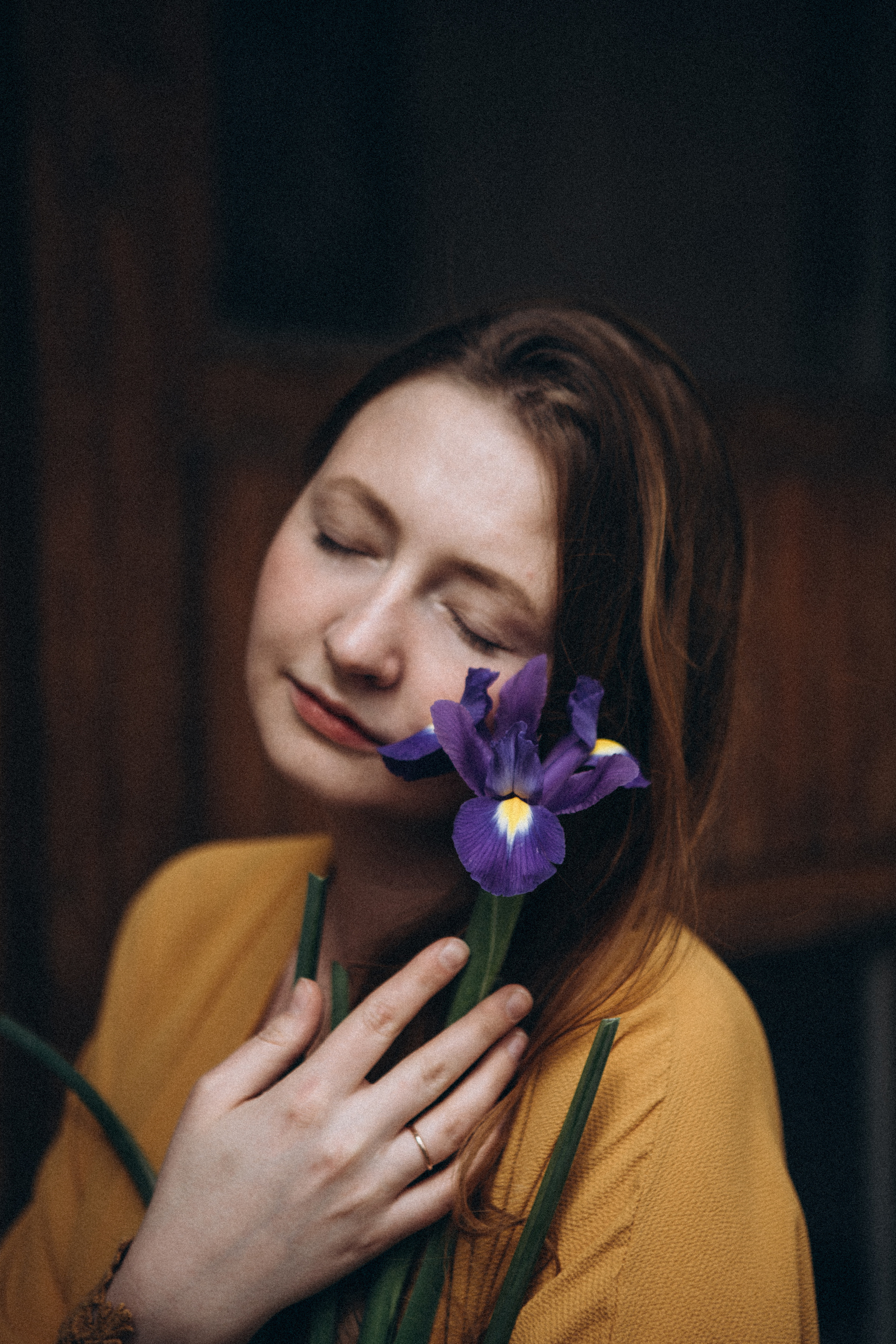 Весенняя прогулка с ирисами. Даша Яковенко Фотограф Спб