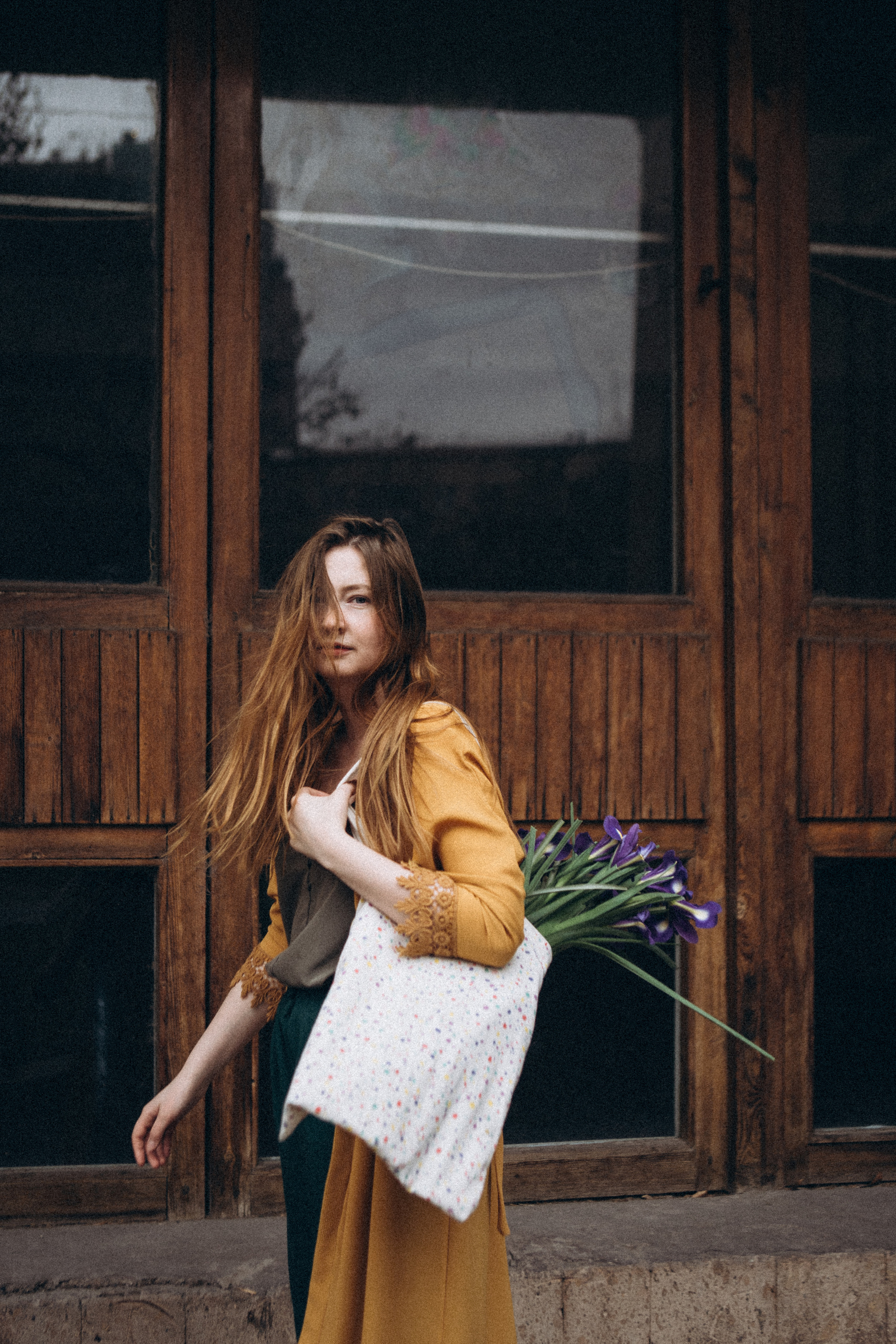 Весенняя прогулка с ирисами. Даша Яковенко Фотограф Спб