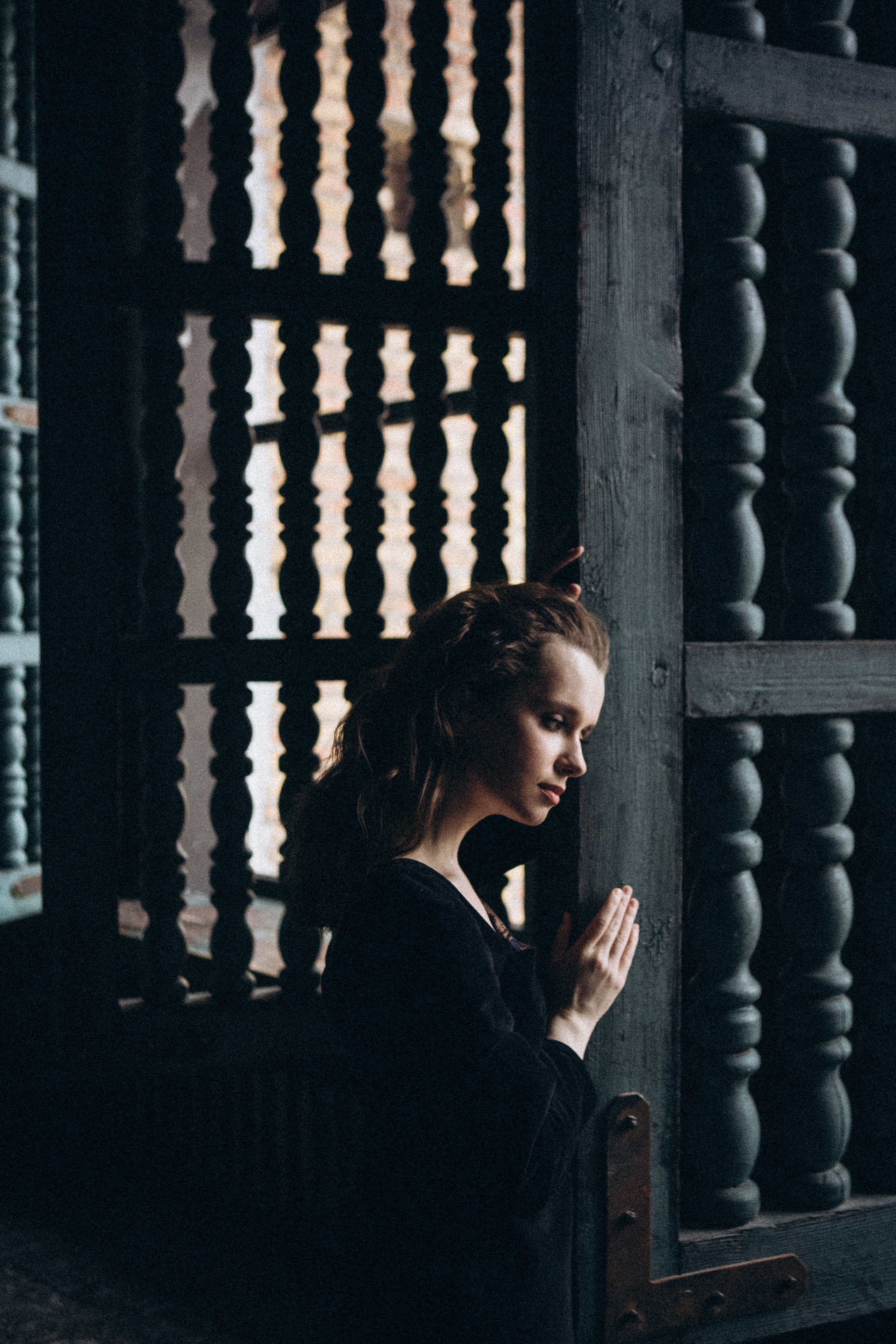 В темноте. Даша Яковенко Фотограф Спб