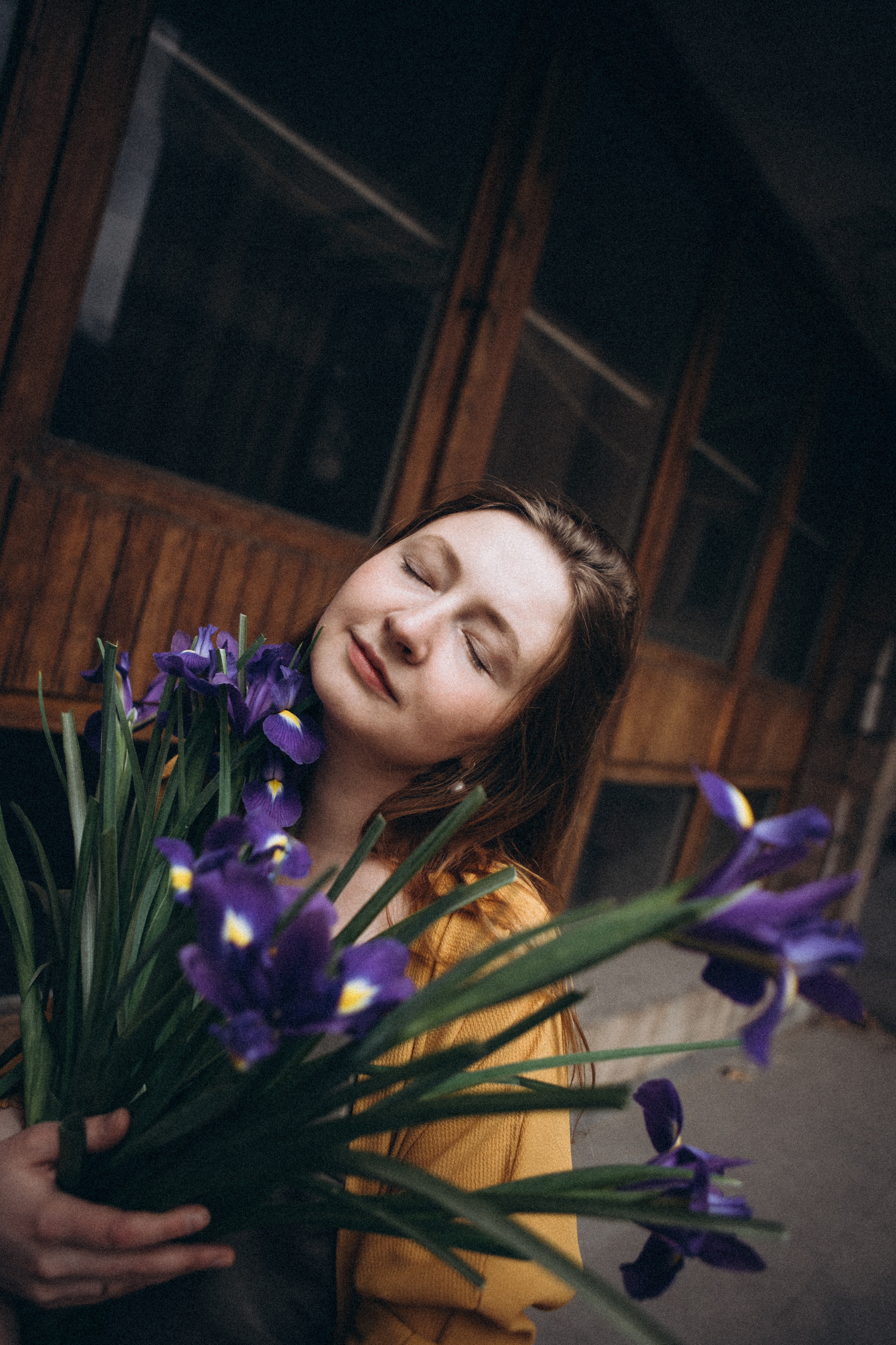 Весенняя прогулка с ирисами. Даша Яковенко Фотограф Спб