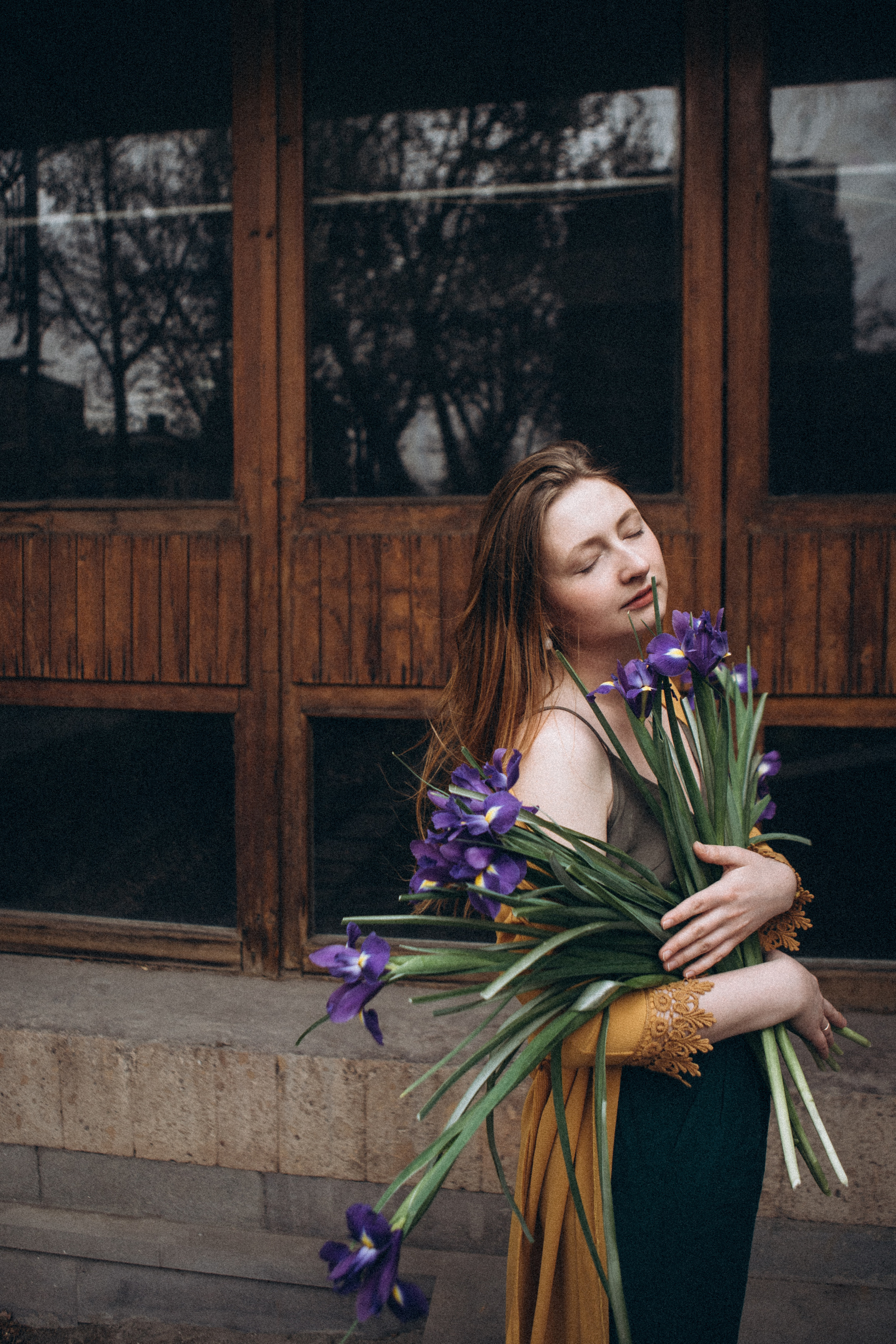 Весенняя прогулка с ирисами. Даша Яковенко Фотограф Спб