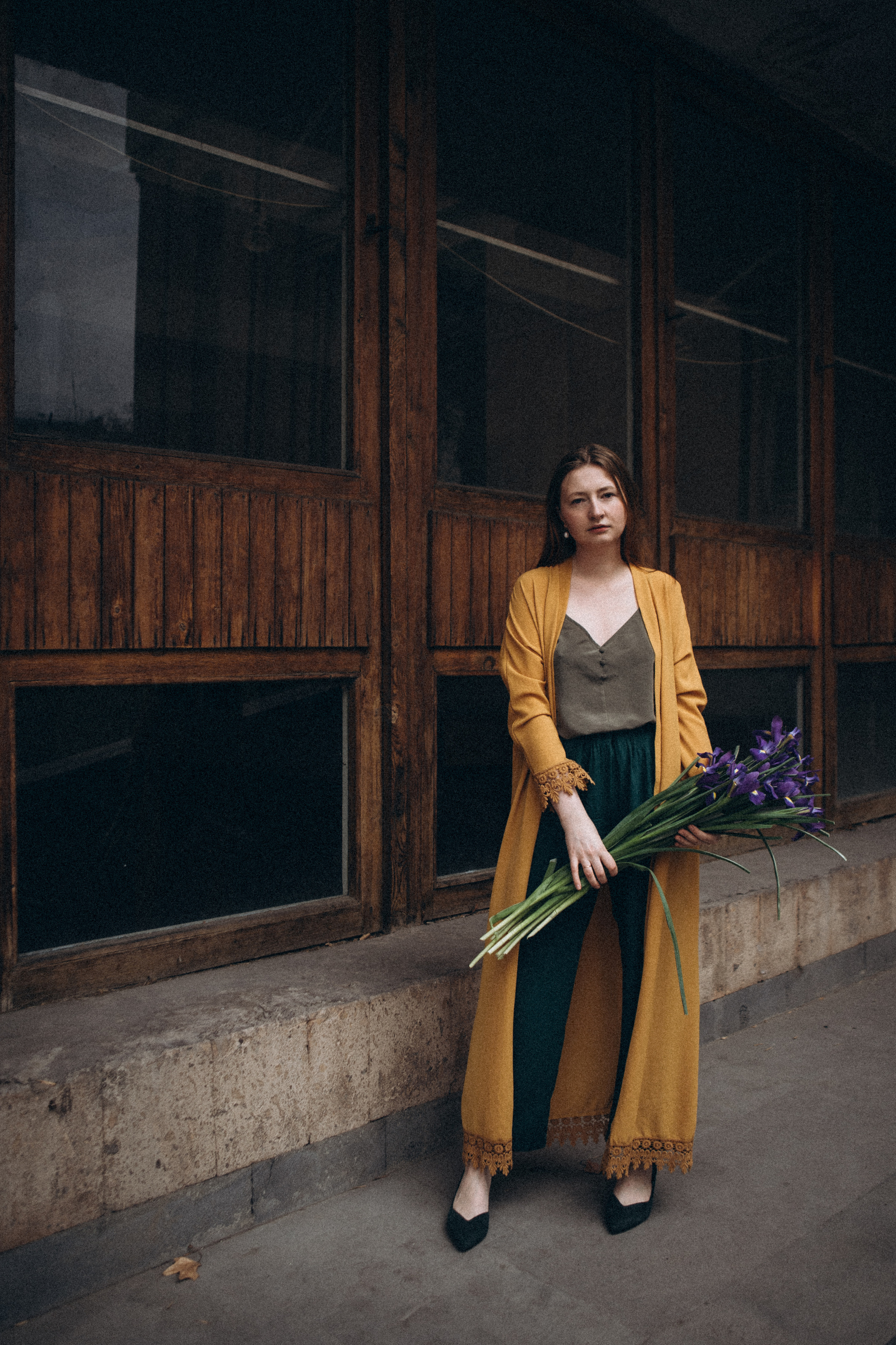 Весенняя прогулка с ирисами. Даша Яковенко Фотограф Спб