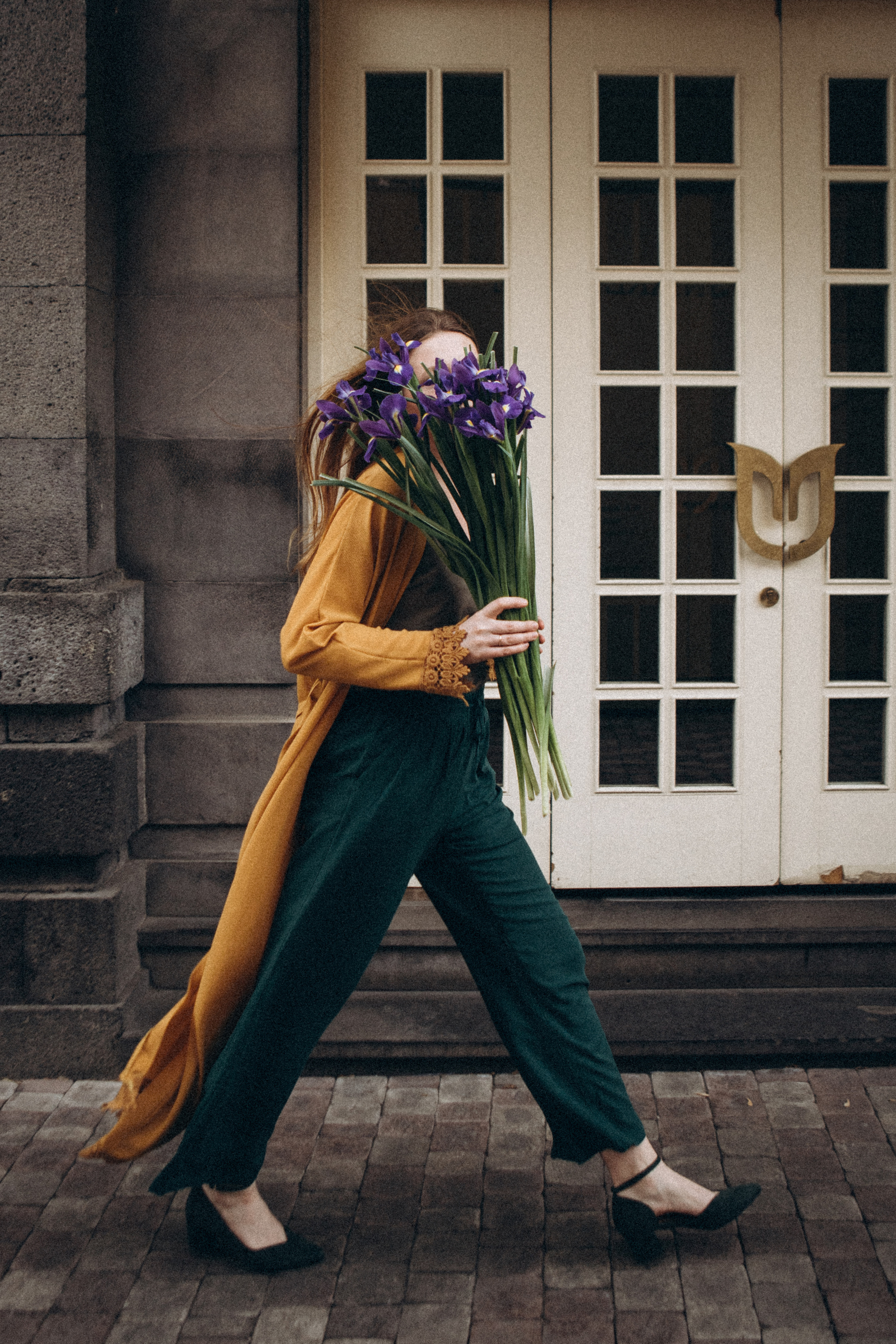 Весенняя прогулка с ирисами. Даша Яковенко Фотограф Спб