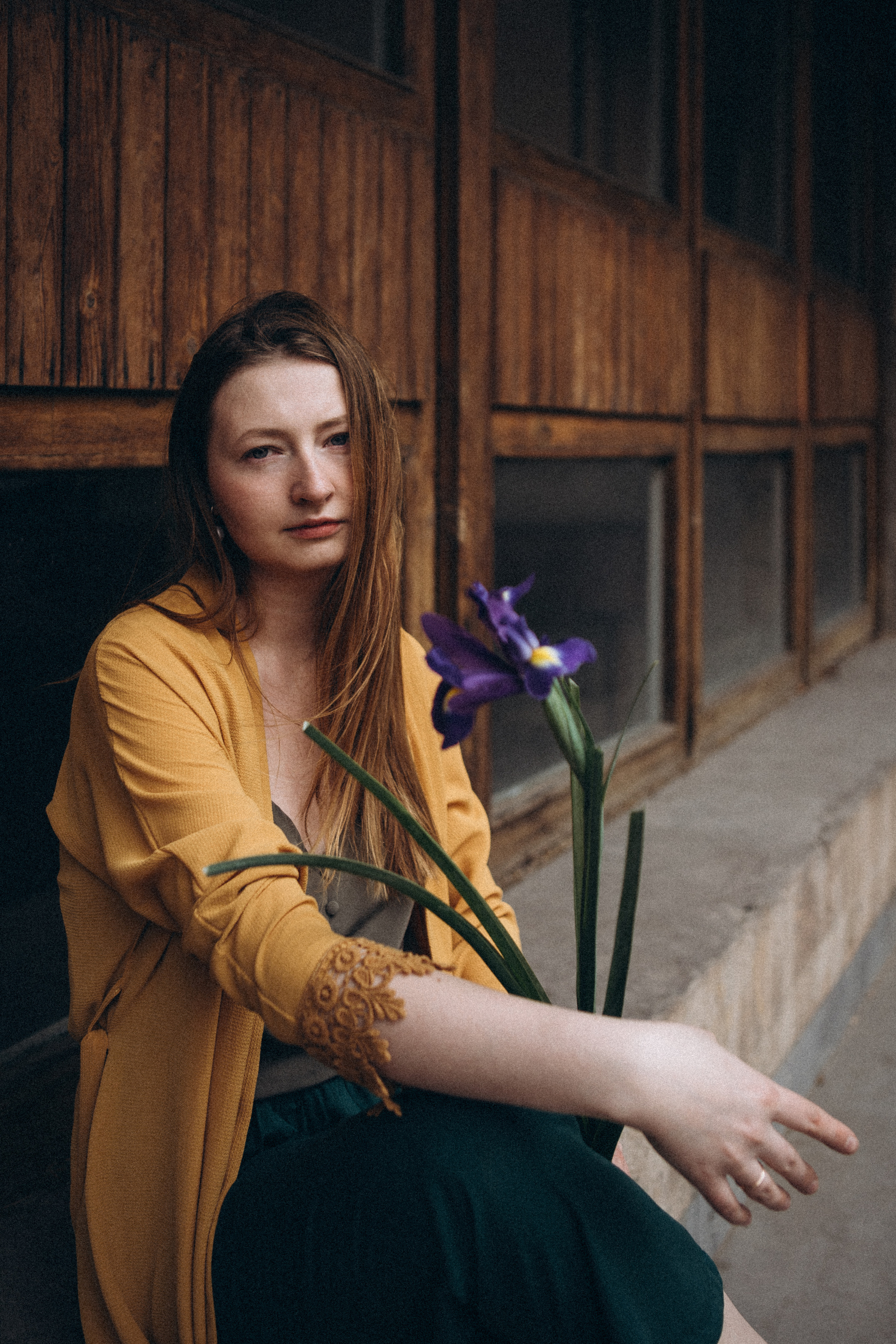 Весенняя прогулка с ирисами. Даша Яковенко Фотограф Спб