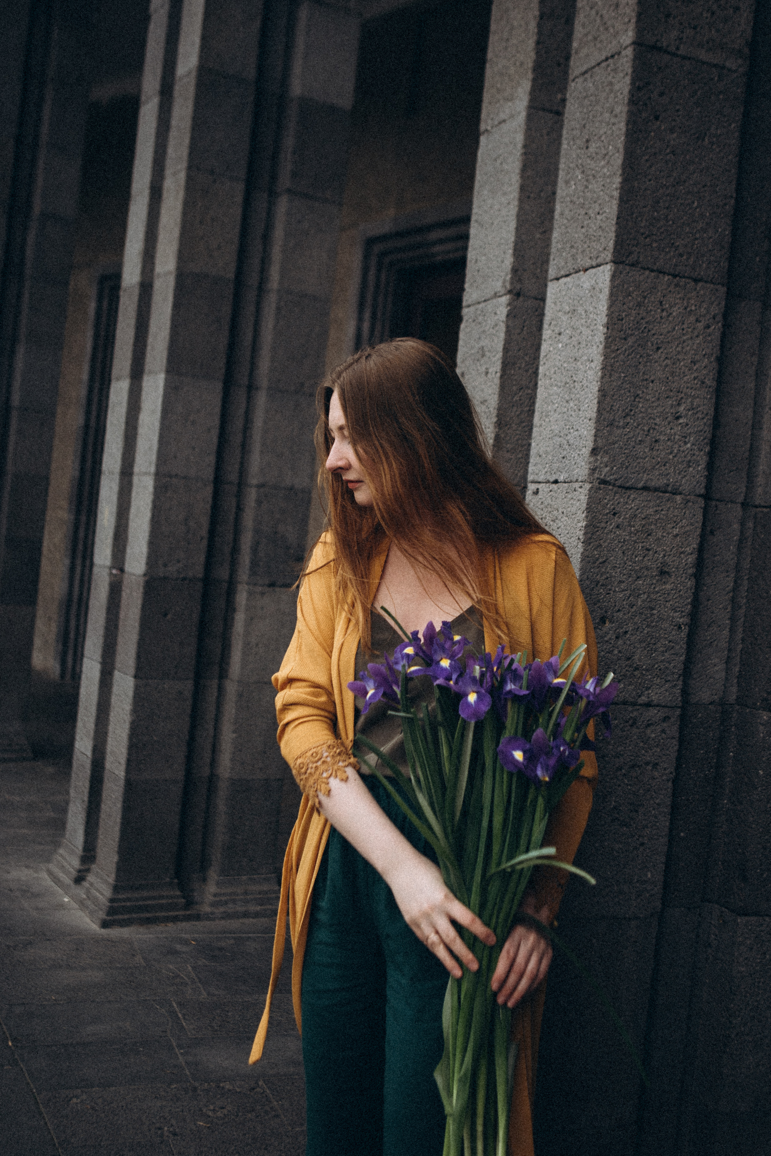 Весенняя прогулка с ирисами. Даша Яковенко Фотограф Спб