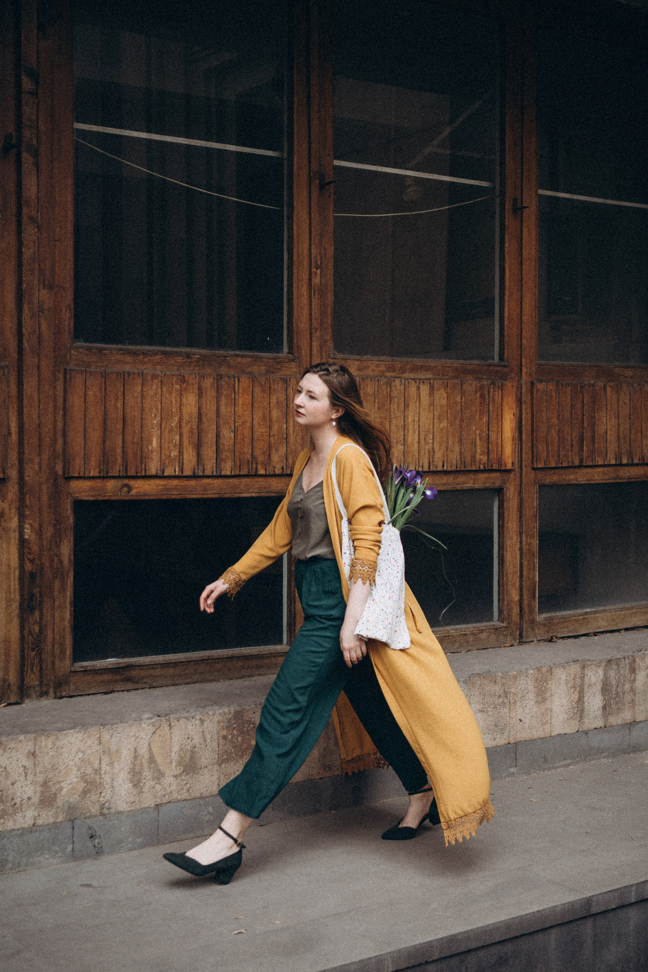 Весенняя прогулка с ирисами. Даша Яковенко Фотограф Спб