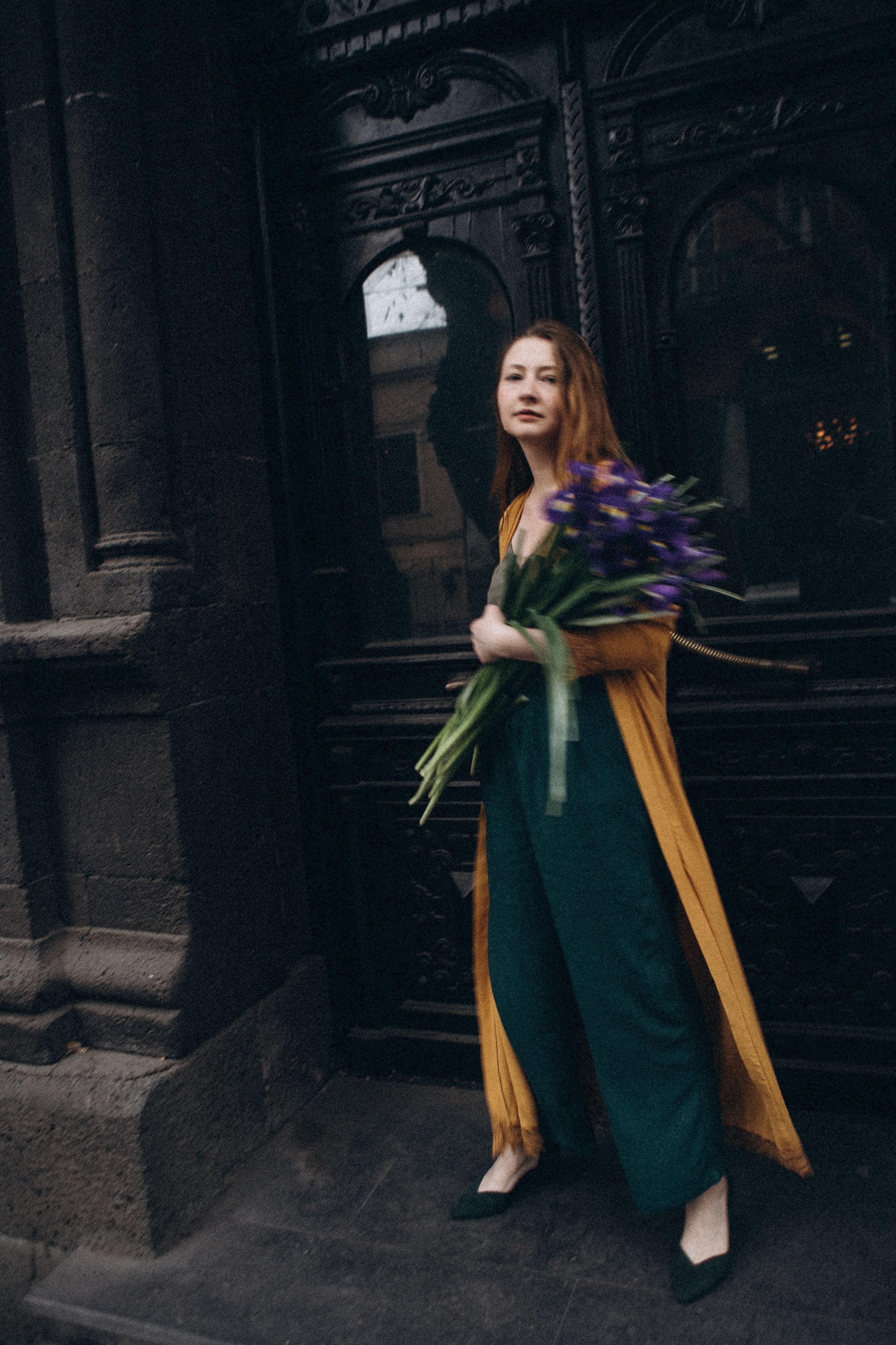 Весенняя прогулка с ирисами. Даша Яковенко Фотограф Спб