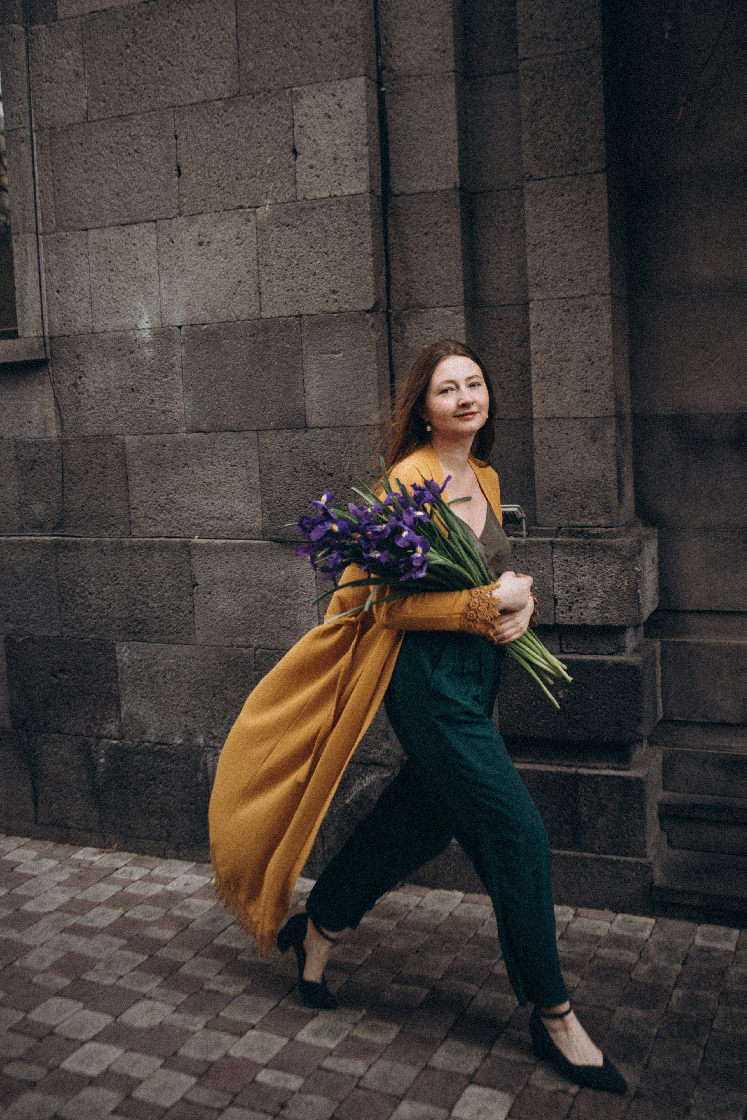 Весенняя прогулка с ирисами. Даша Яковенко Фотограф Спб