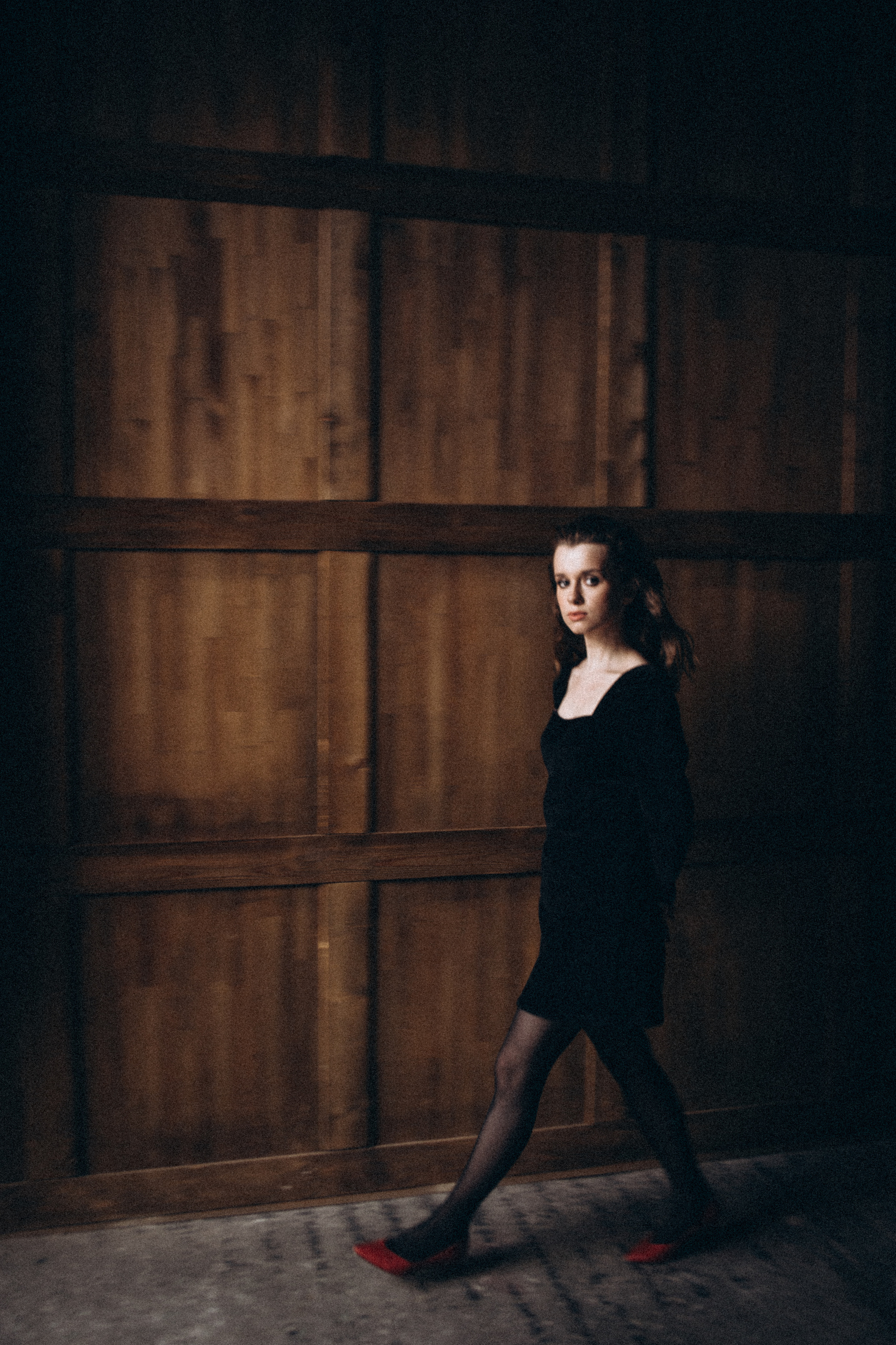 В темноте. Даша Яковенко Фотограф Спб