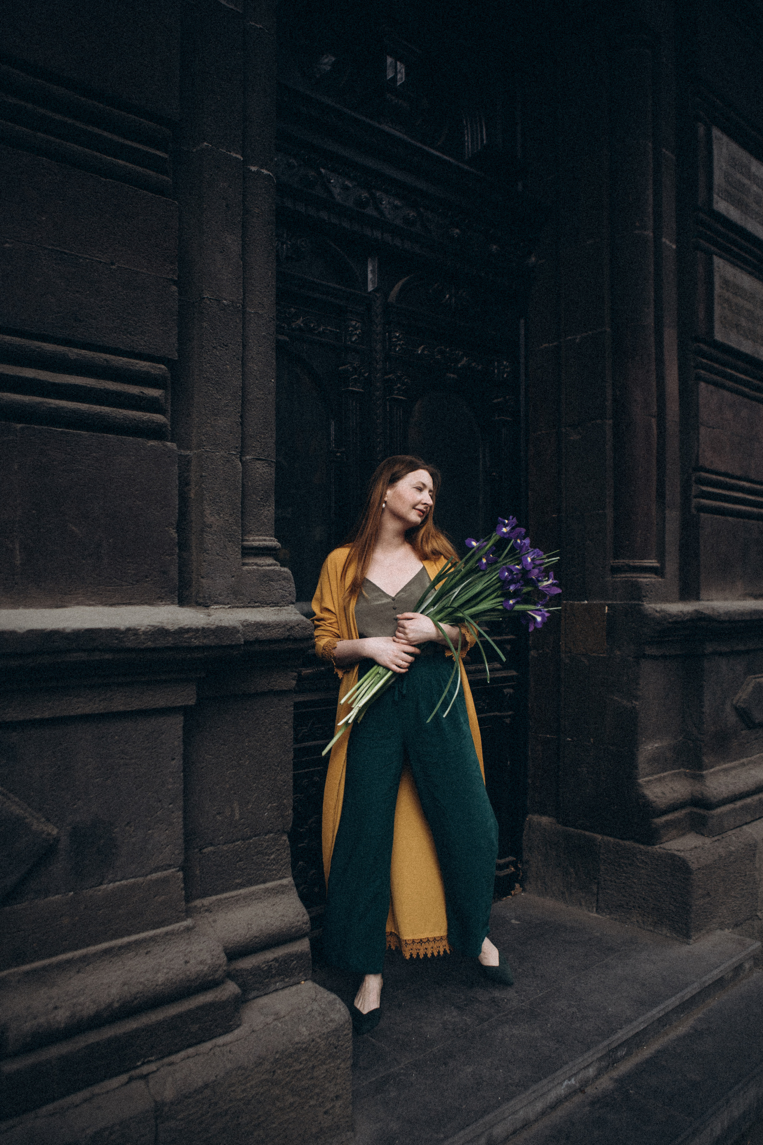 Весенняя прогулка с ирисами. Даша Яковенко Фотограф Спб