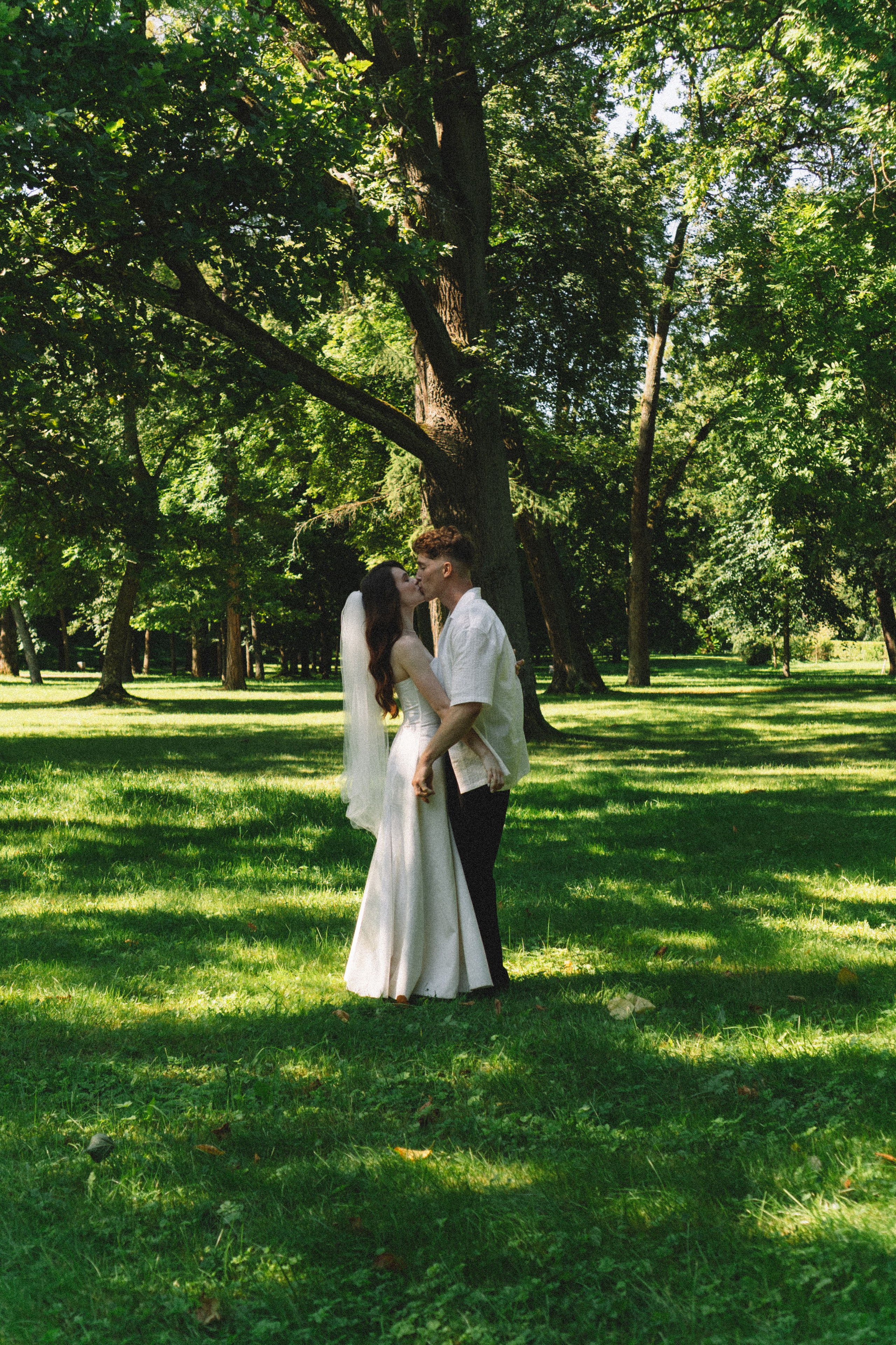 СВАДЕБНАЯ СЬЕМКА В ПЕТЕРГОФЕ И СЬЕМКА РЕПОРТАЖА В ЗАГСЕ ПЕТЕРГОФА. Профессиональный фотограф, Санкт-Петербург — Виктория Богомолова