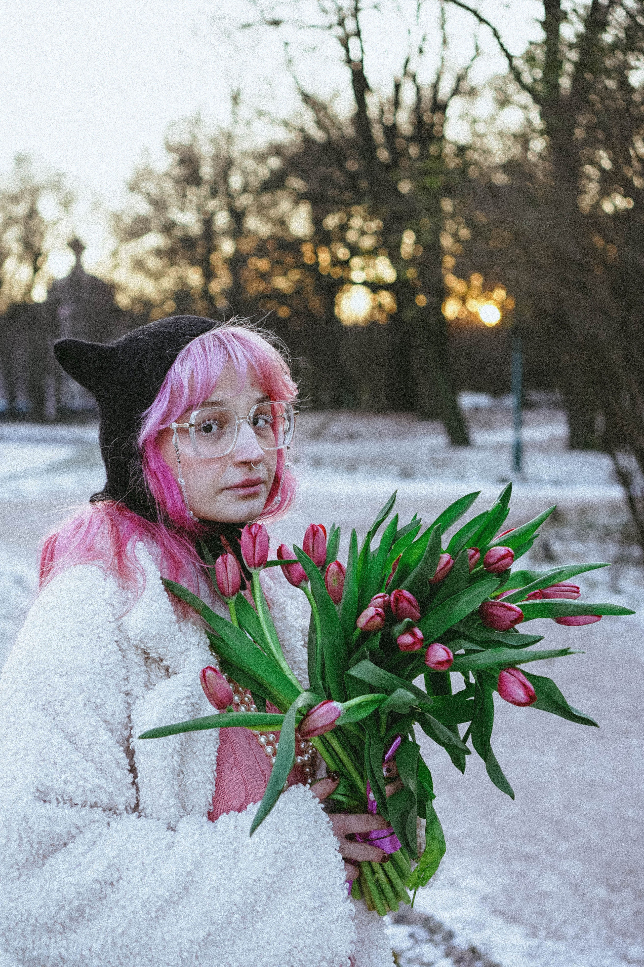 Прогулочная фотосессия с тюльпанами. Профессиональный фотограф, Санкт-Петербург — Виктория Богомолова